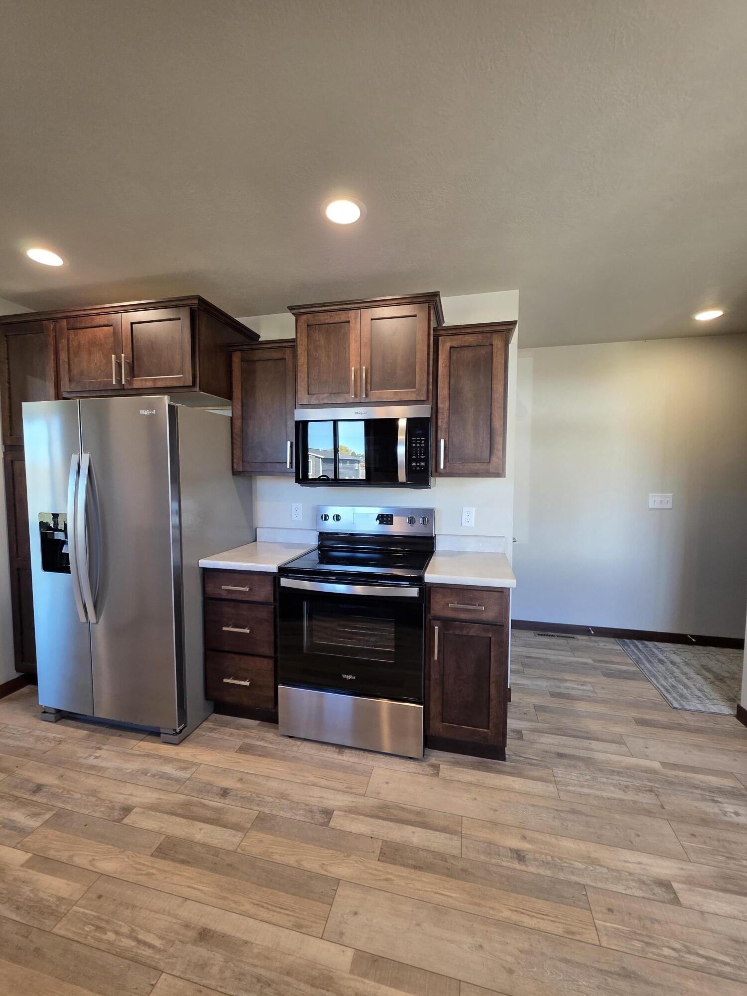 677 N Van't Haaff Dr