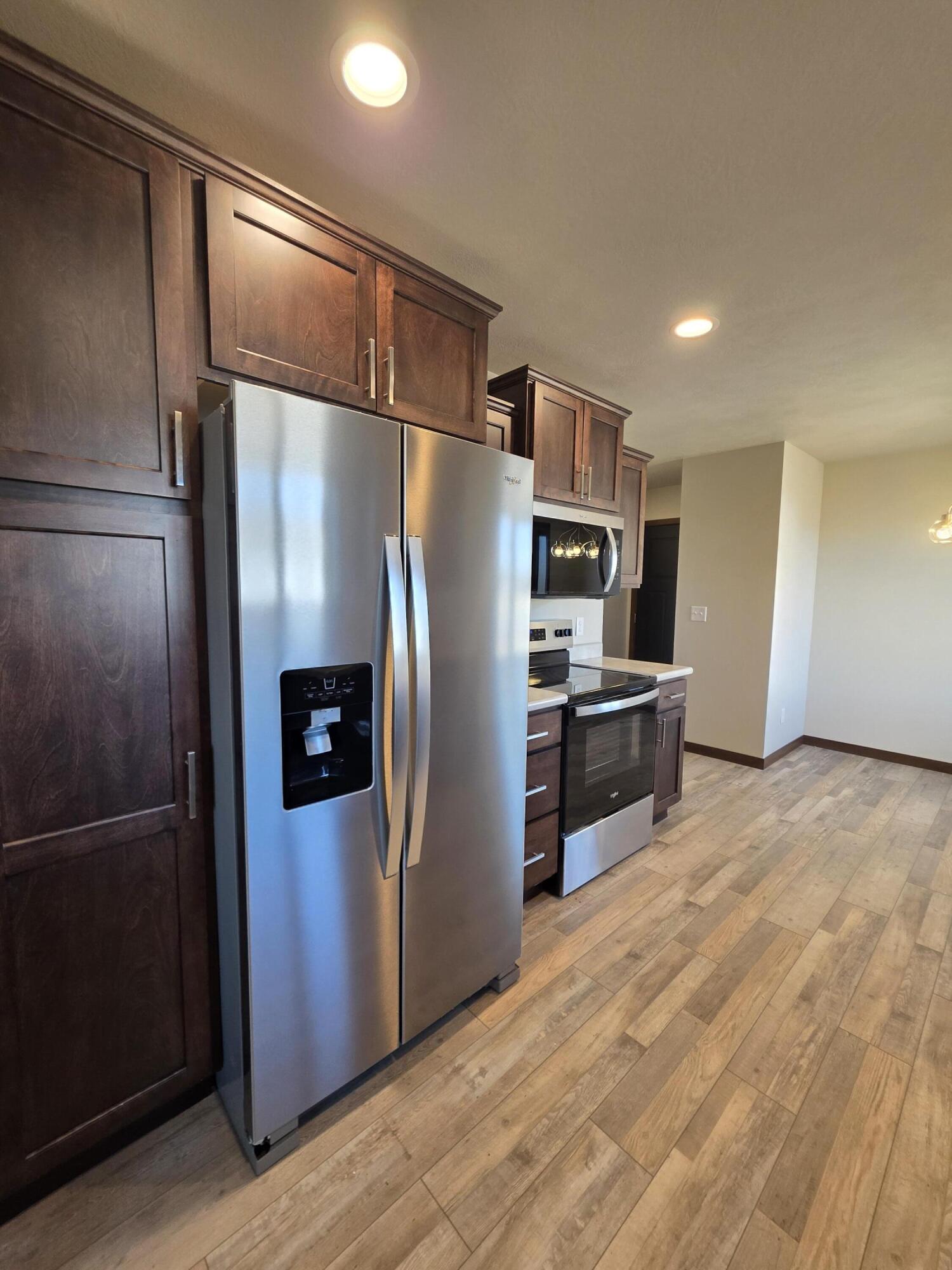 677 N Van't Haaff Dr