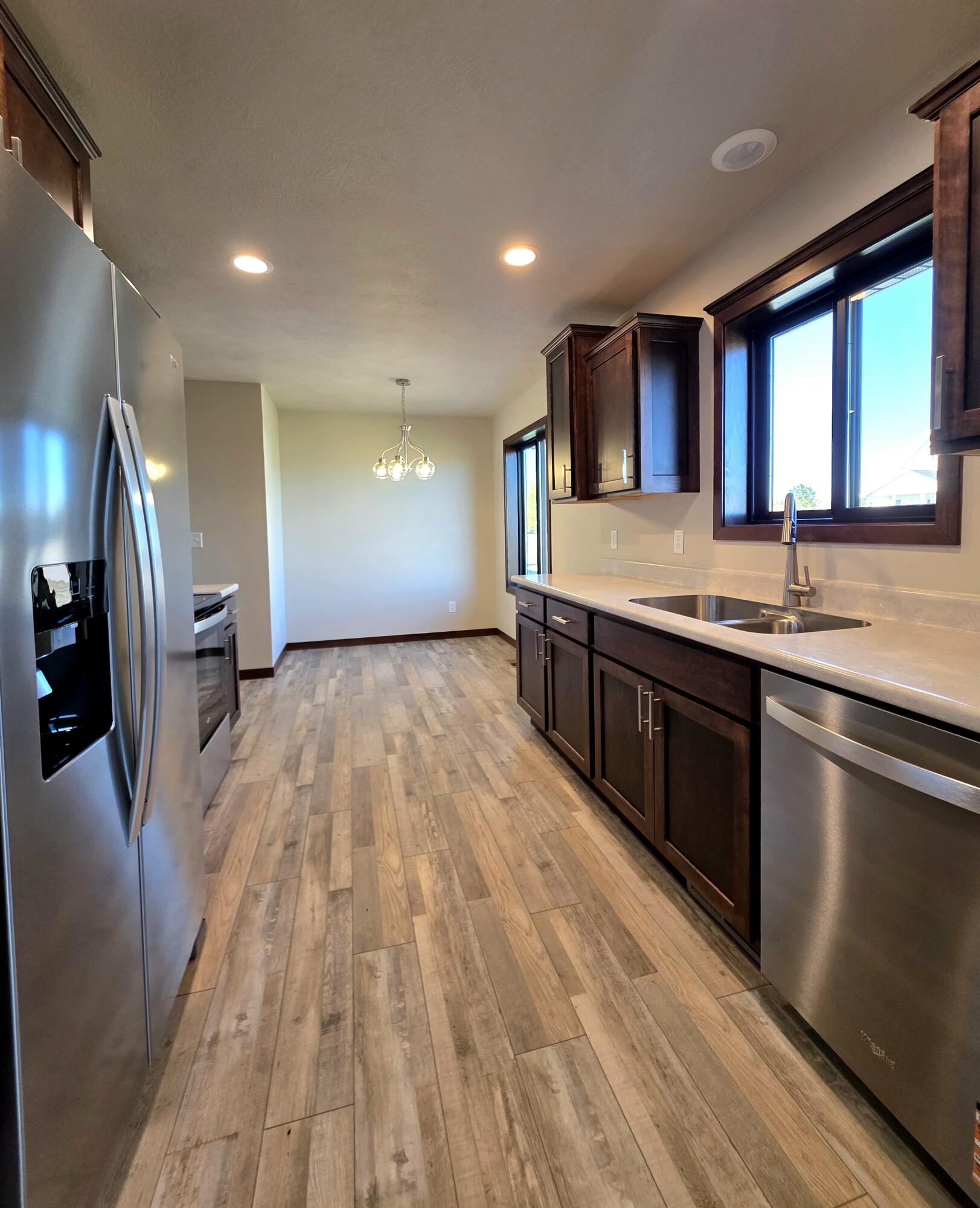 677 N Van't Haaff Dr
