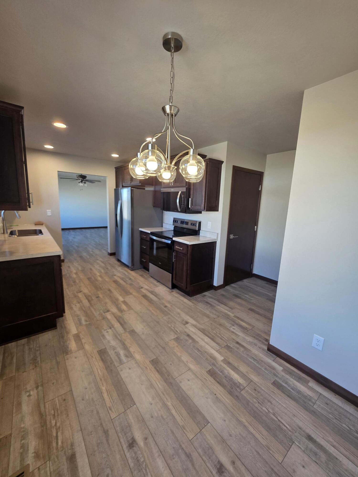 677 N Van't Haaff Dr