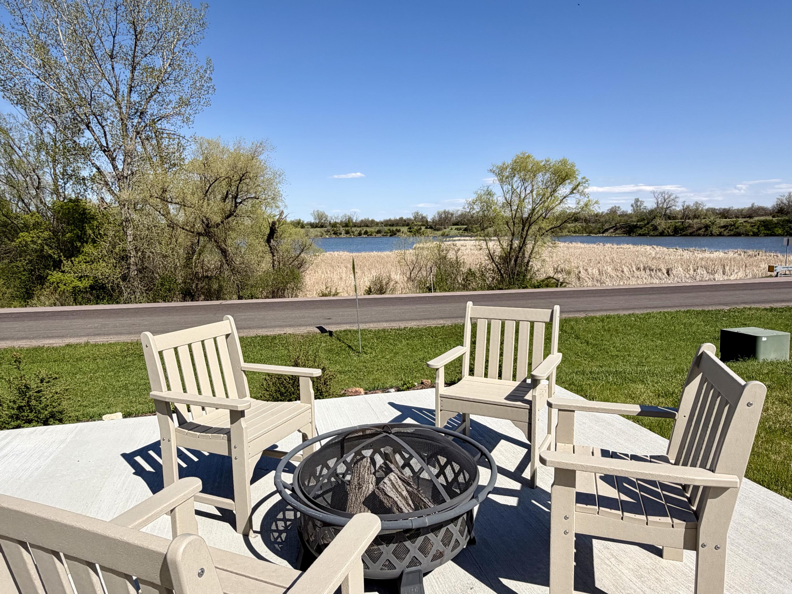 5700 Island Ct