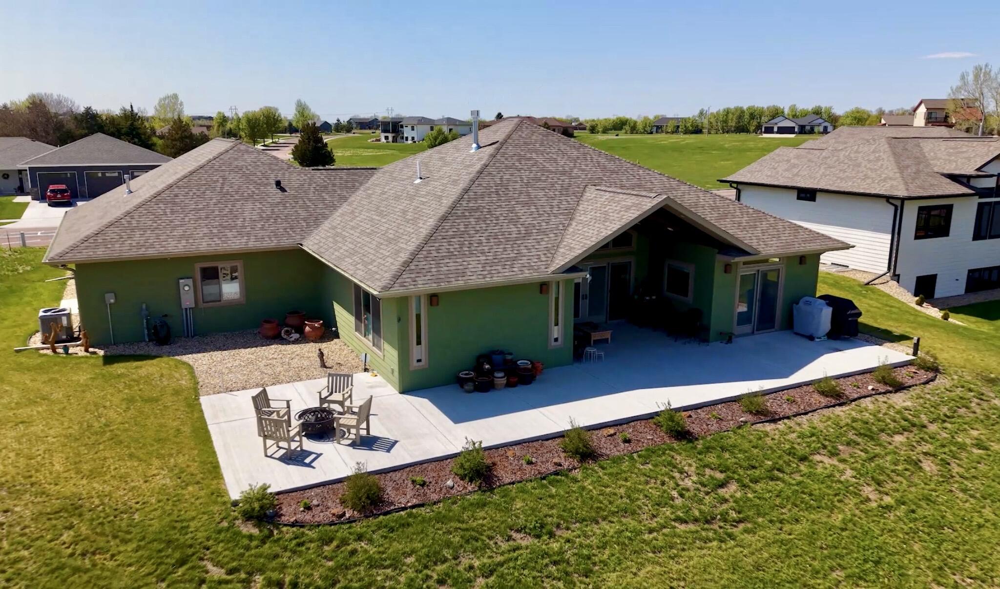 5700 Island Ct