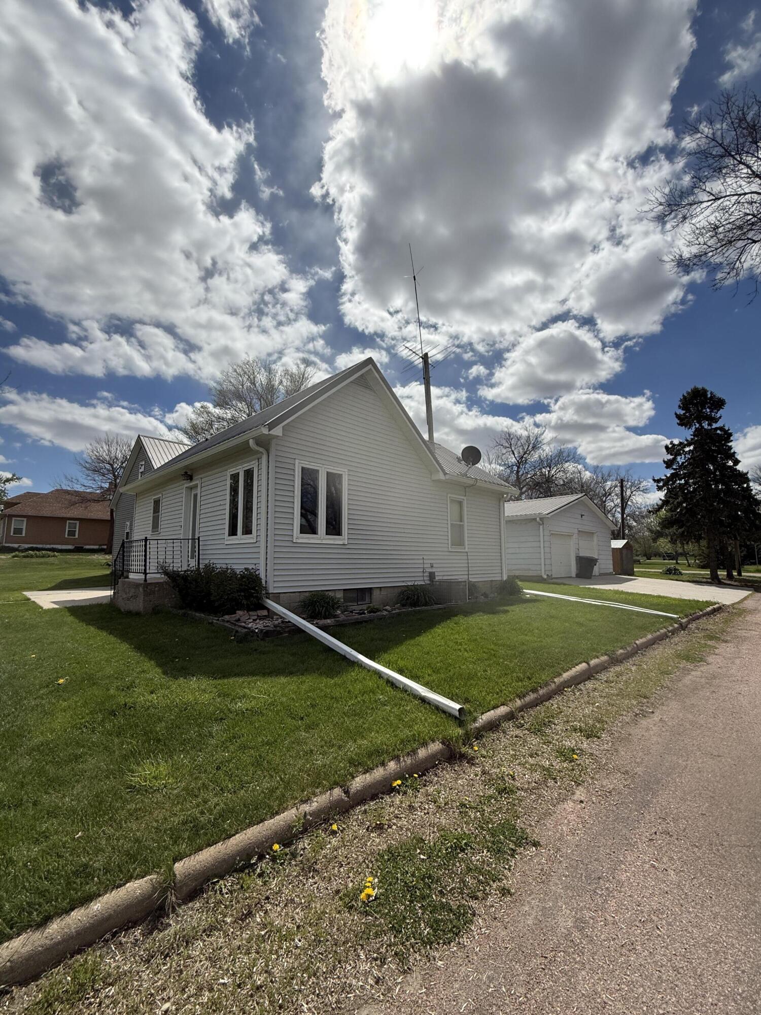 107 N Sloan St