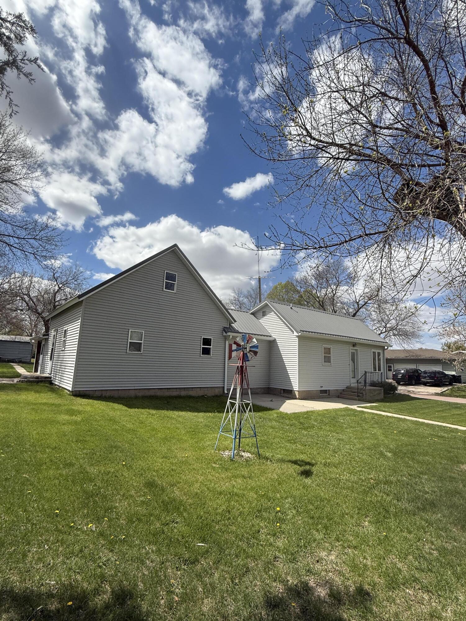 107 N Sloan St