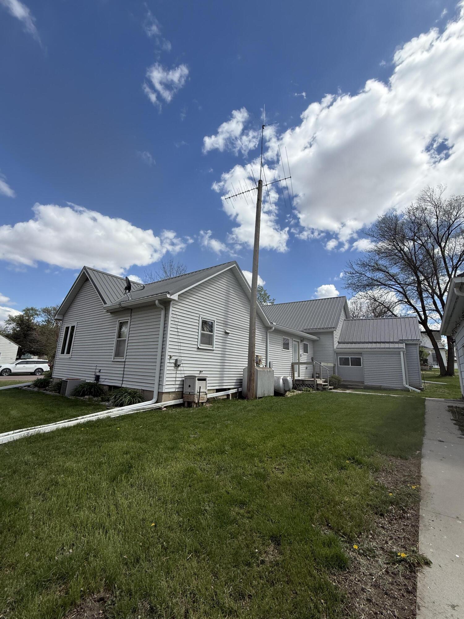 107 N Sloan St