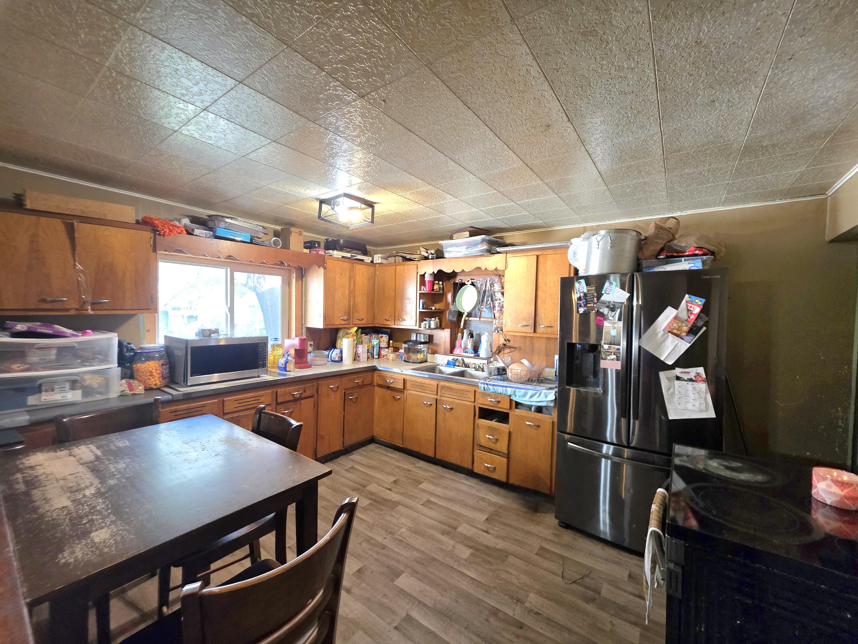 1123 W 3rd Ave