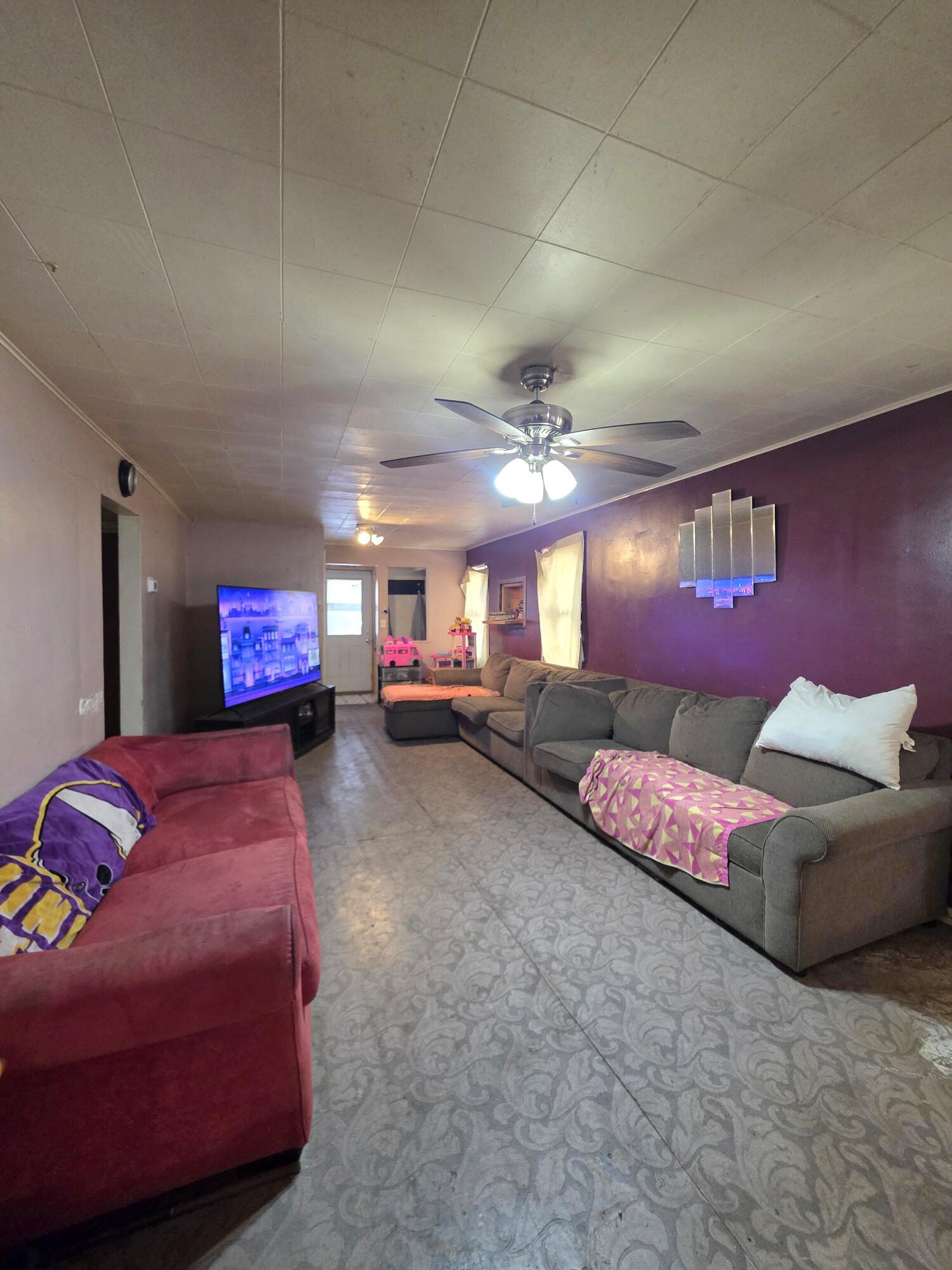 1123 W 3rd Ave