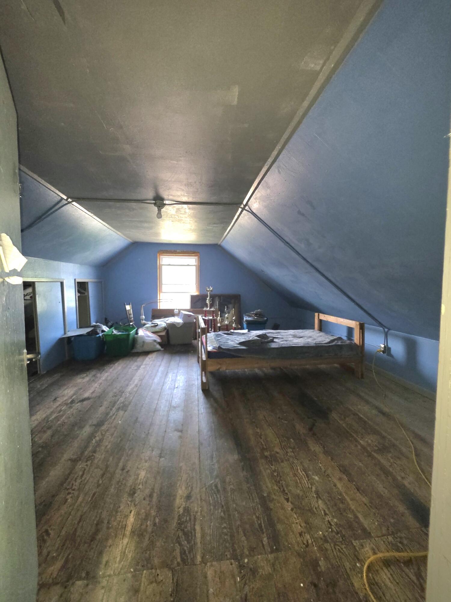 1123 W 3rd Ave