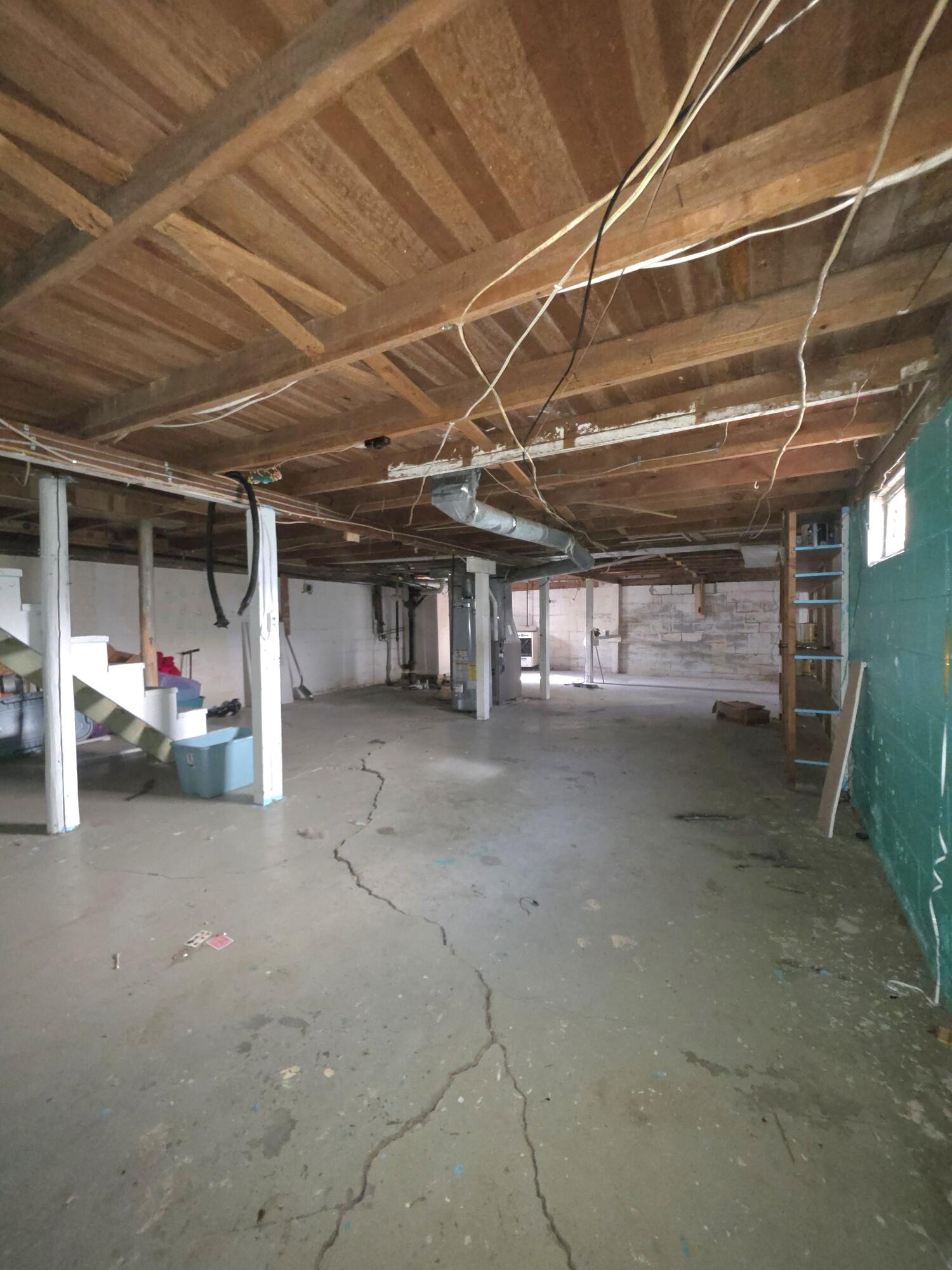 1123 W 3rd Ave