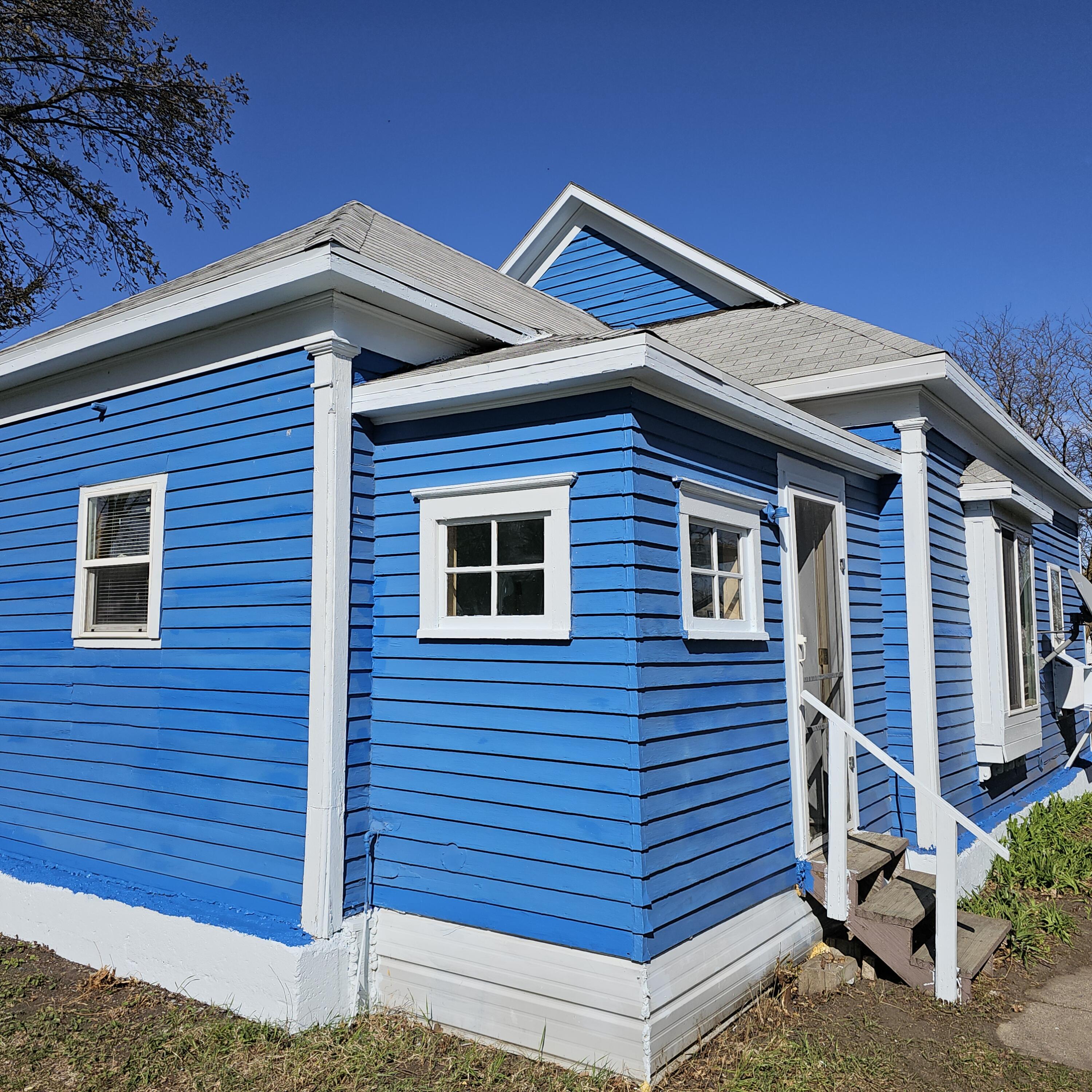 409 N Wallace Ave