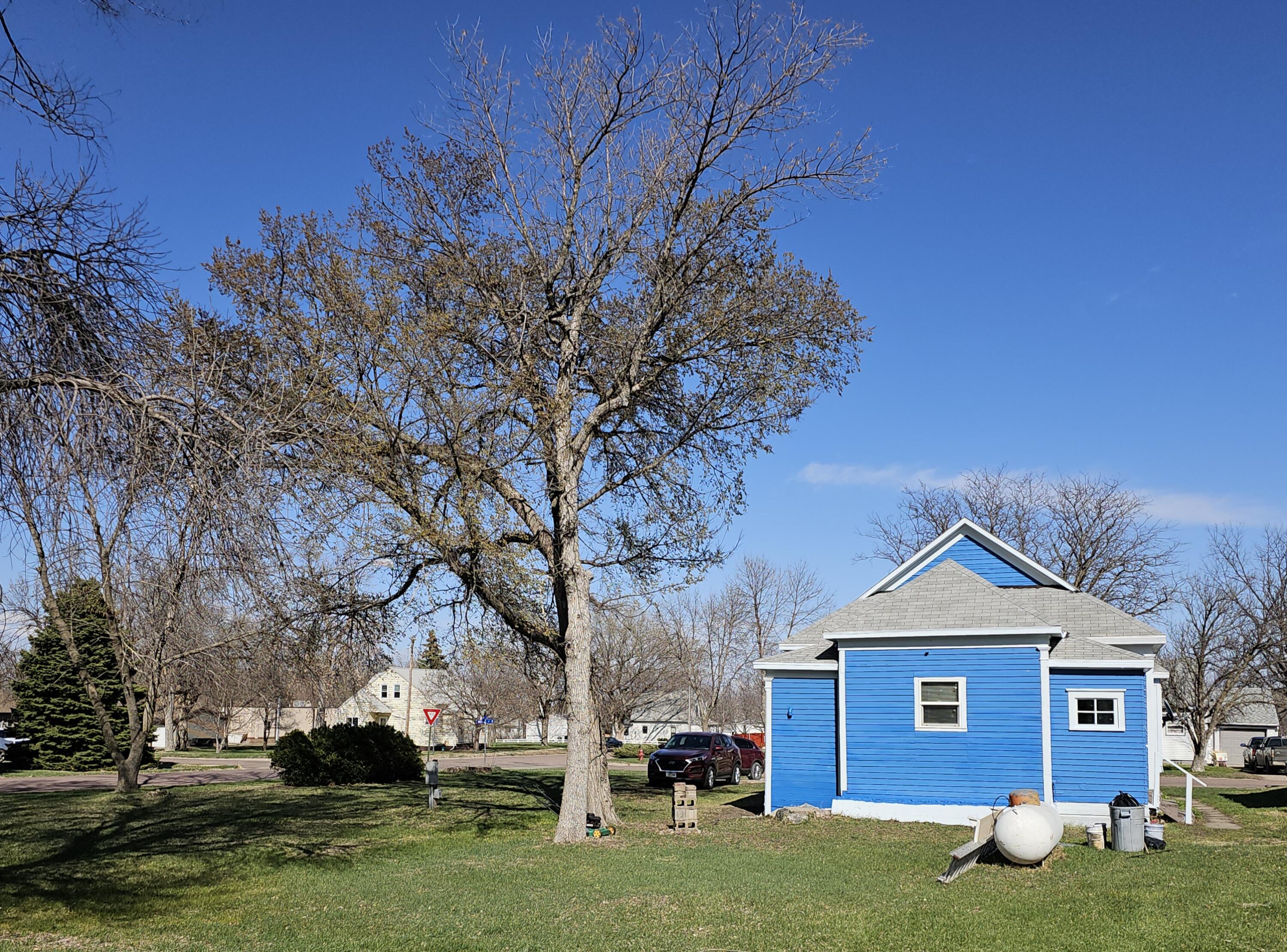 409 N Wallace Ave