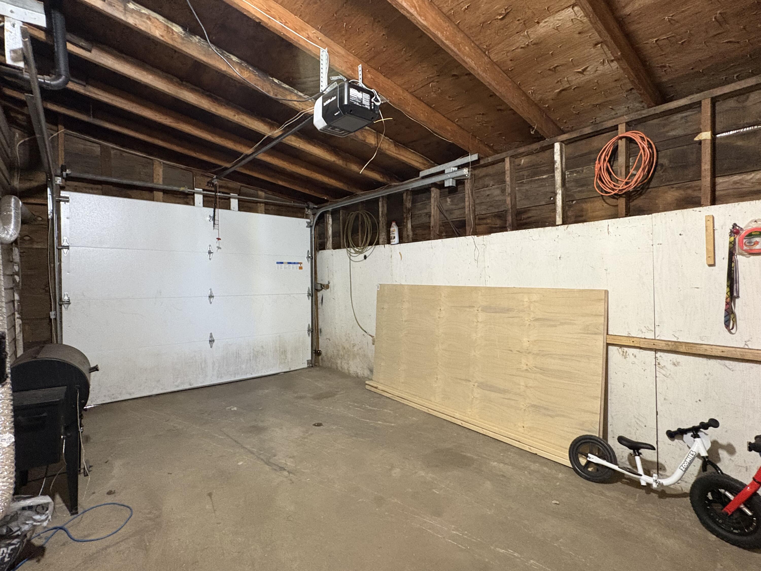 112 W 2nd St