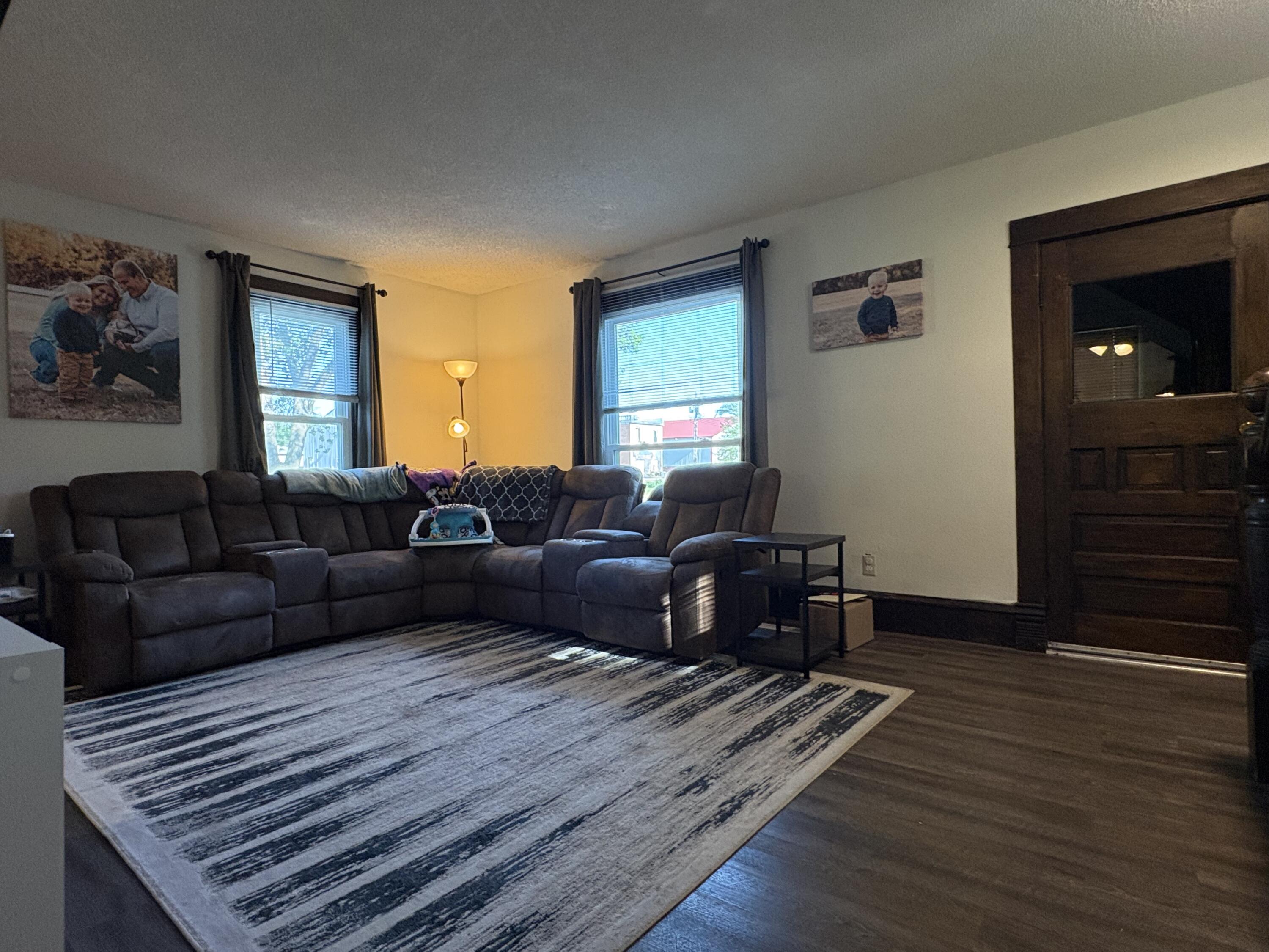 112 W 2nd St