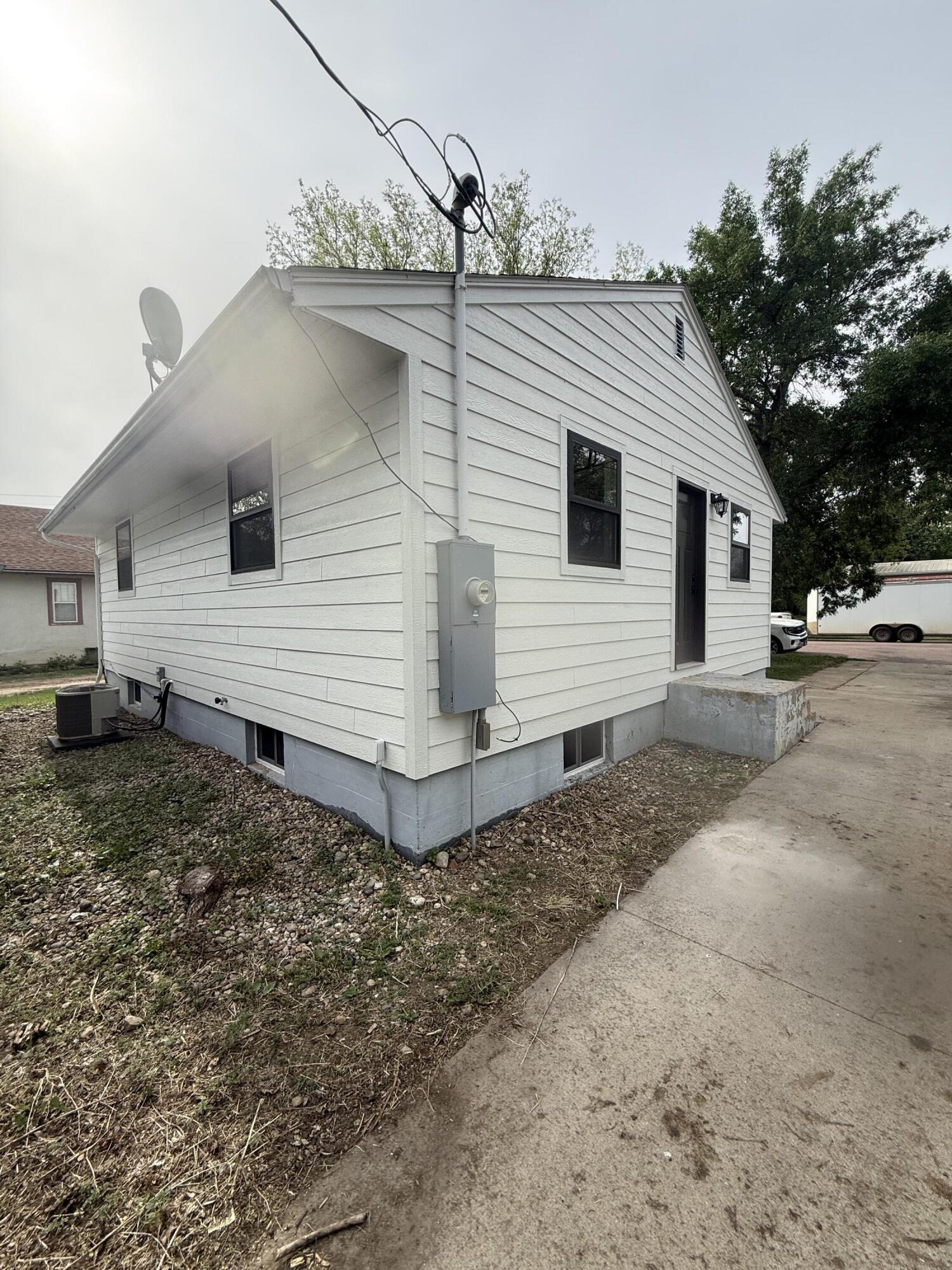 148 NE North