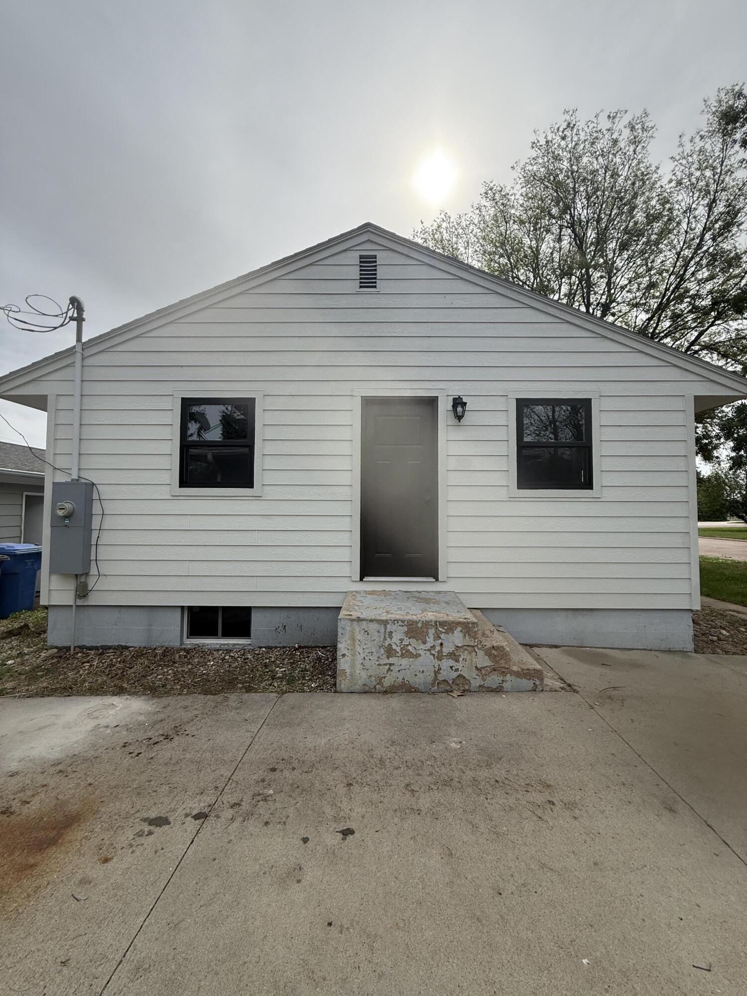 148 NE North