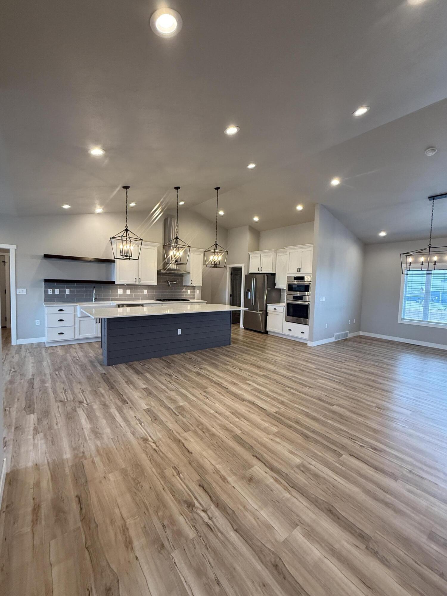 112 Pershing Ave