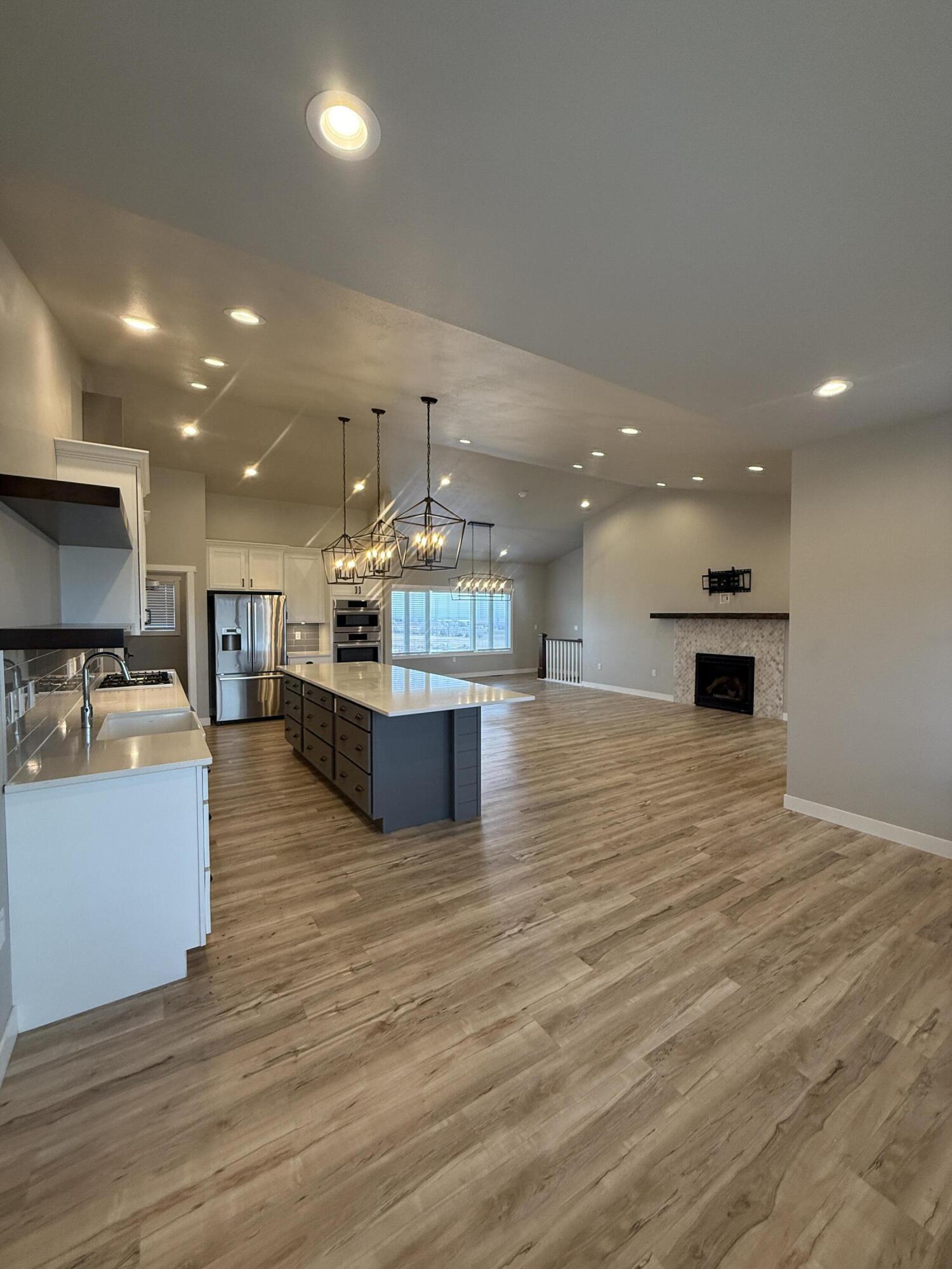 112 Pershing Ave