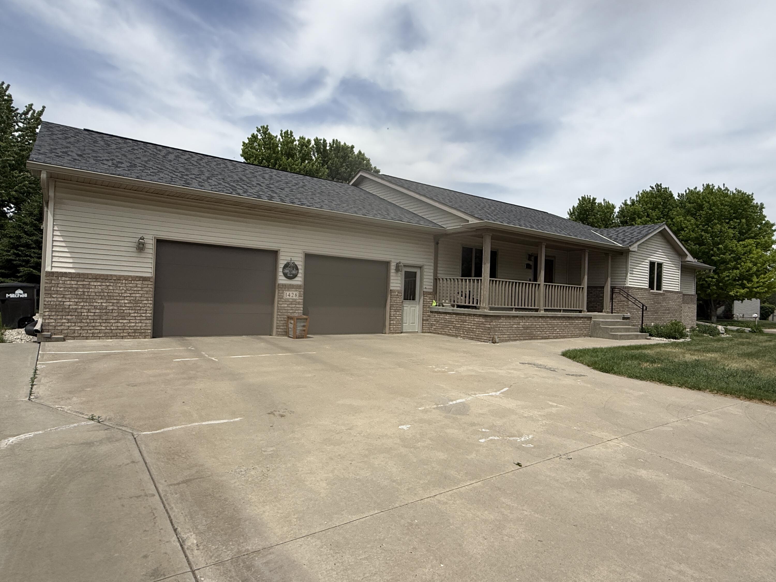 1428 Sawgrass Ave