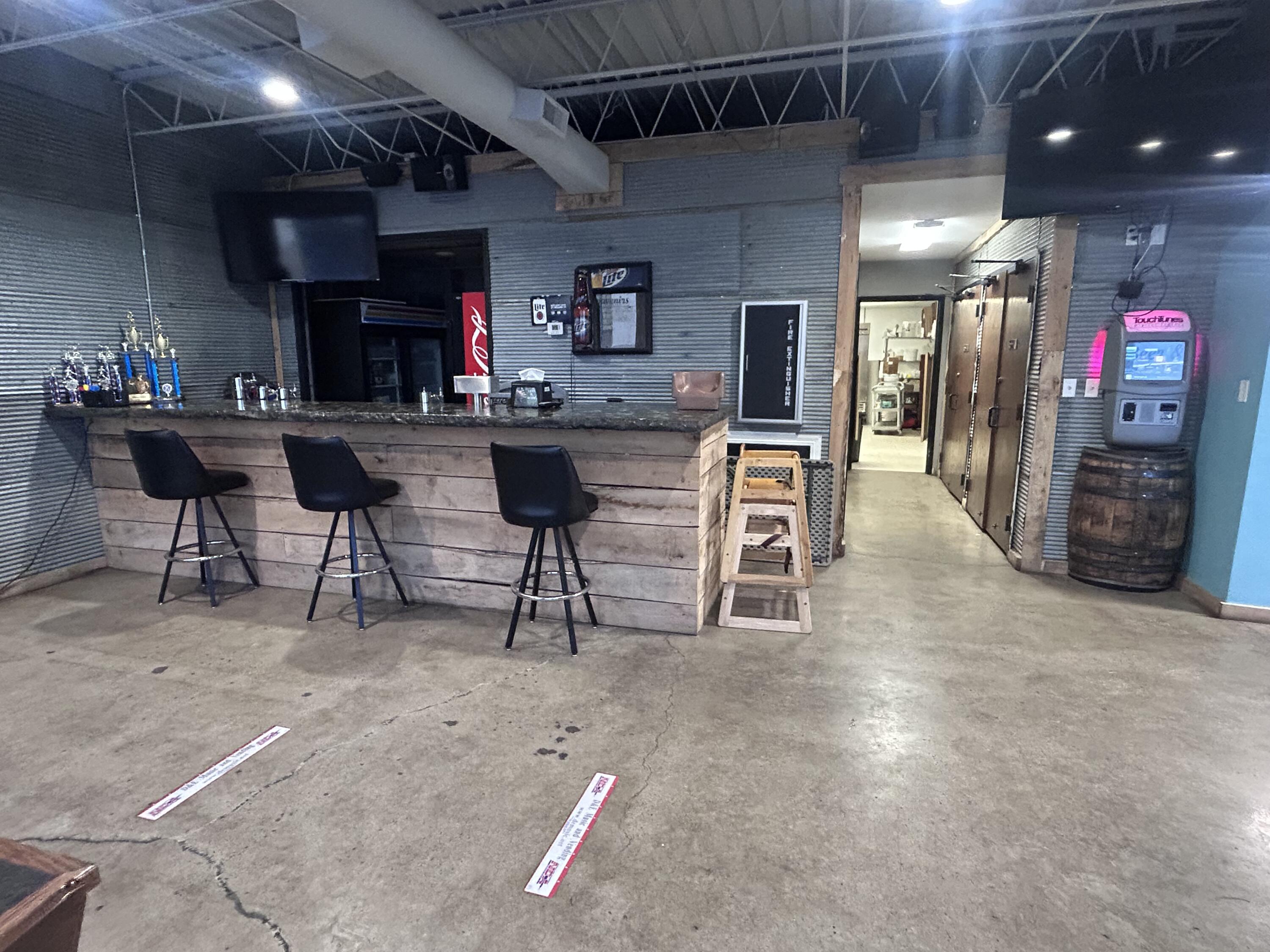 615 N Main St