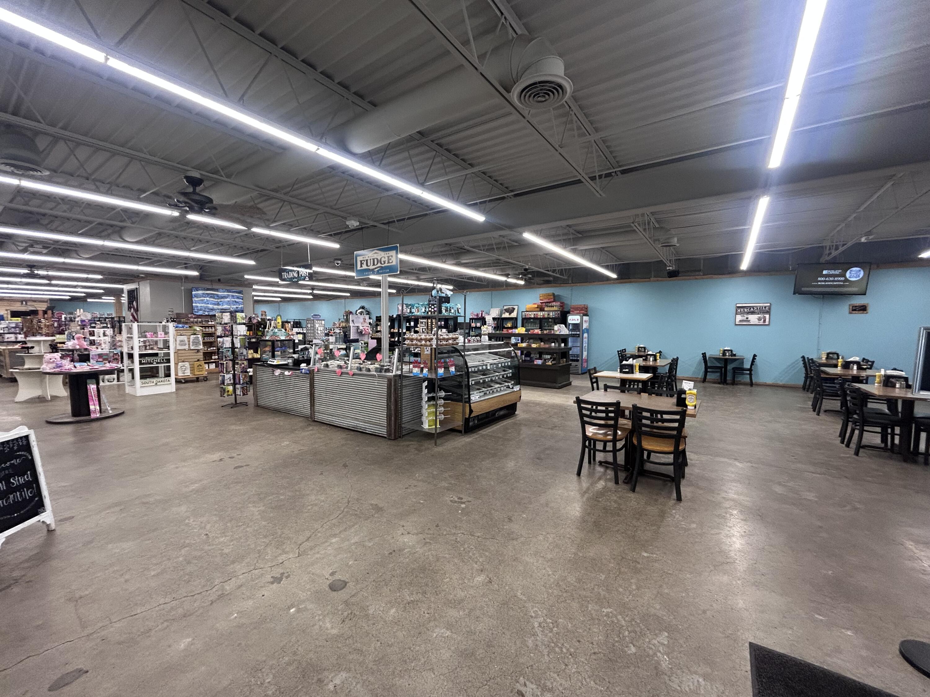 615 N Main St