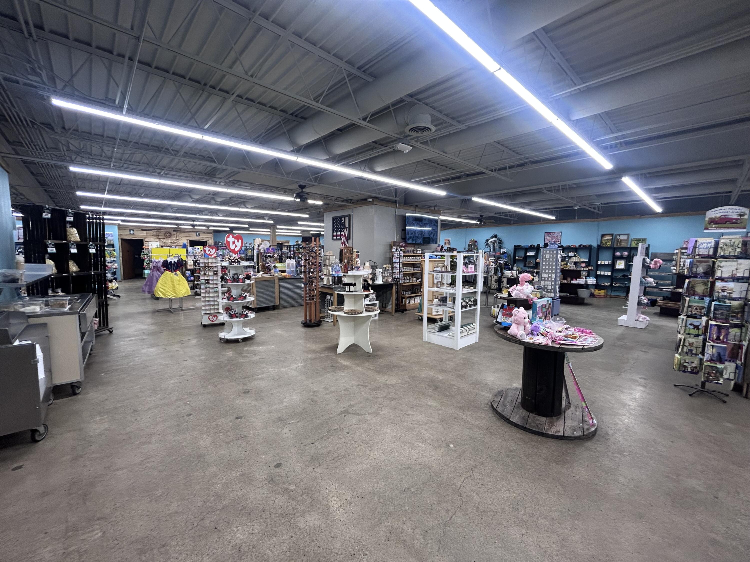 615 N Main St