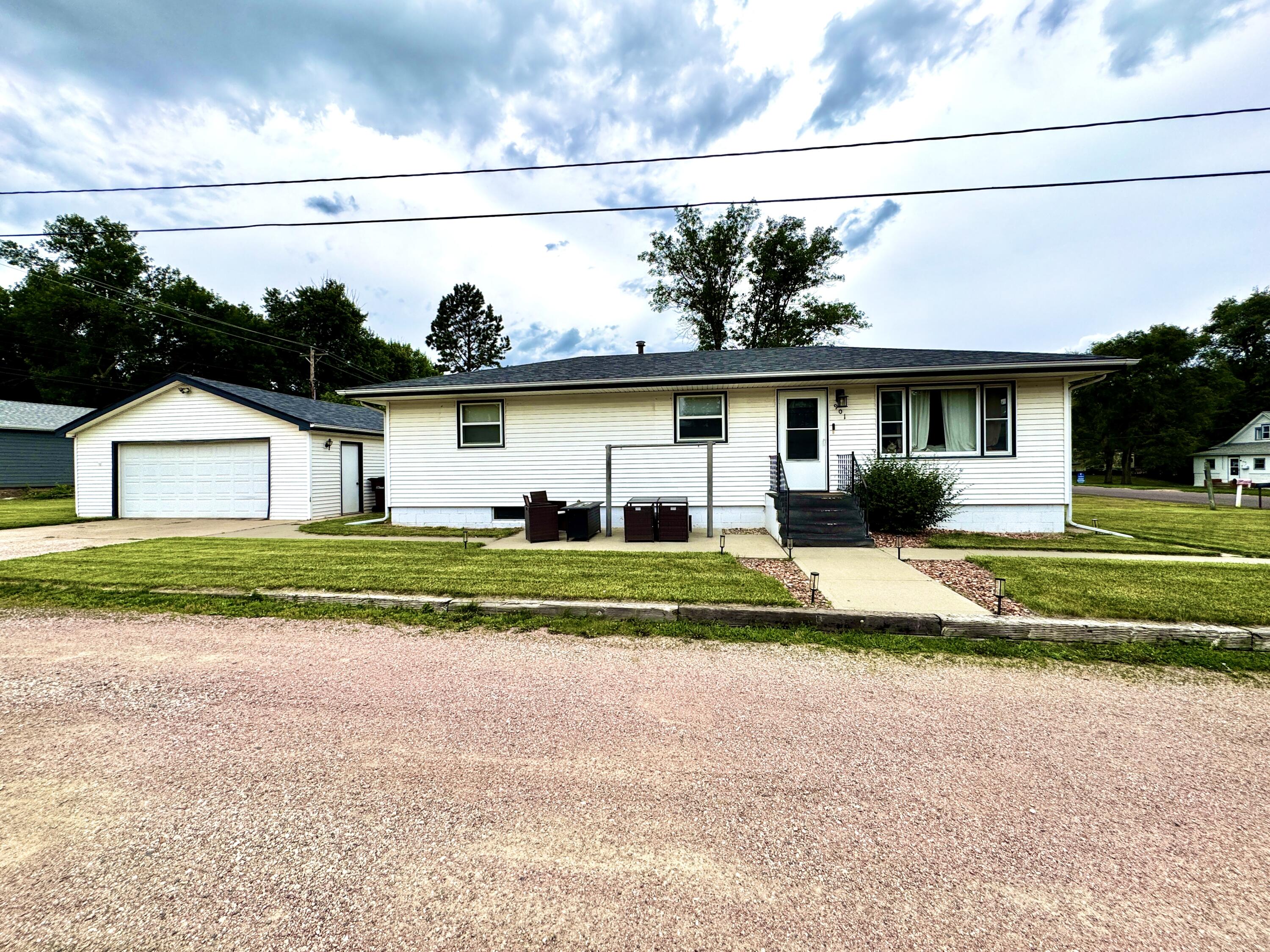 901 W Hanson Ave