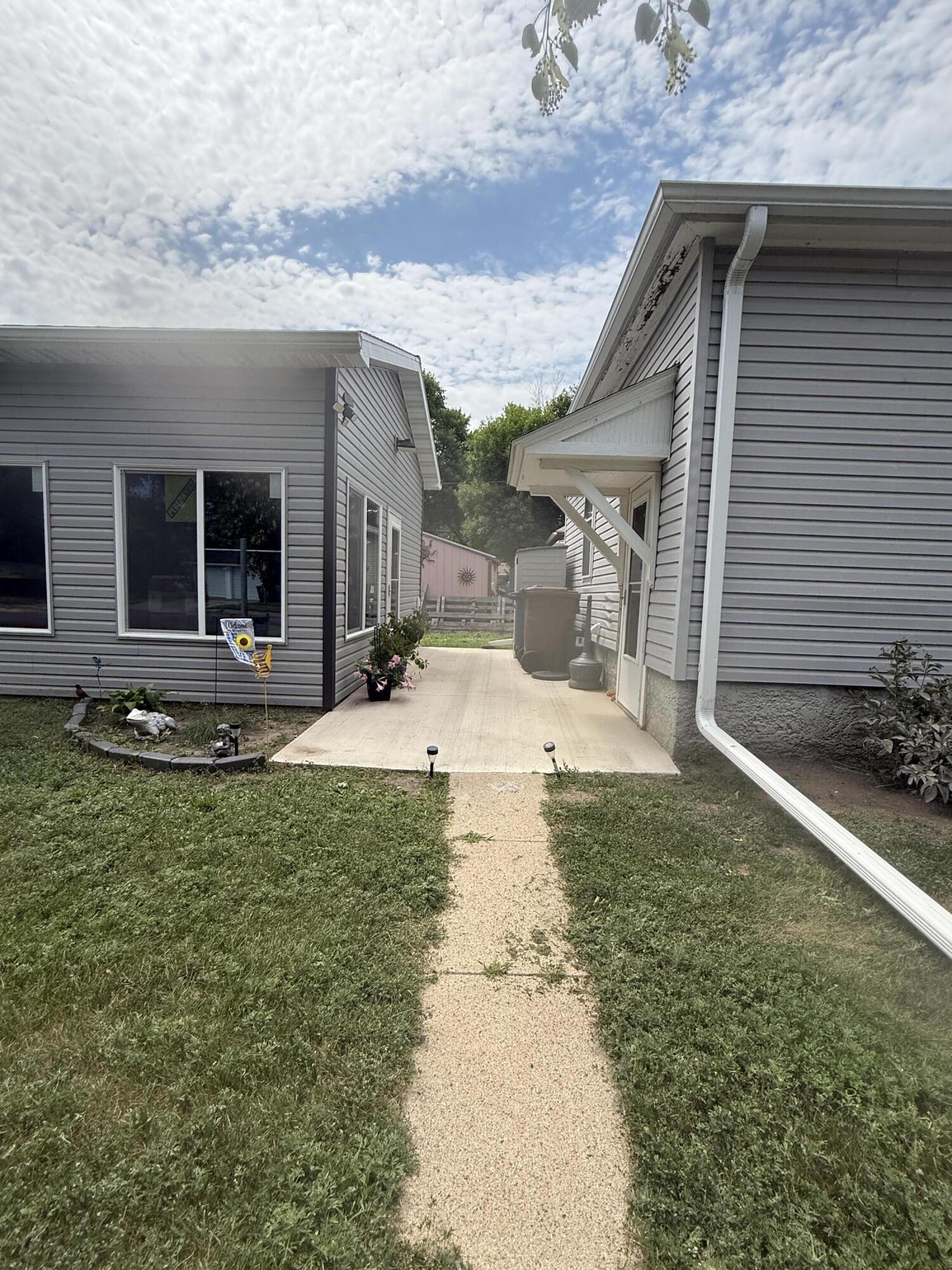 701 W 6th Ave