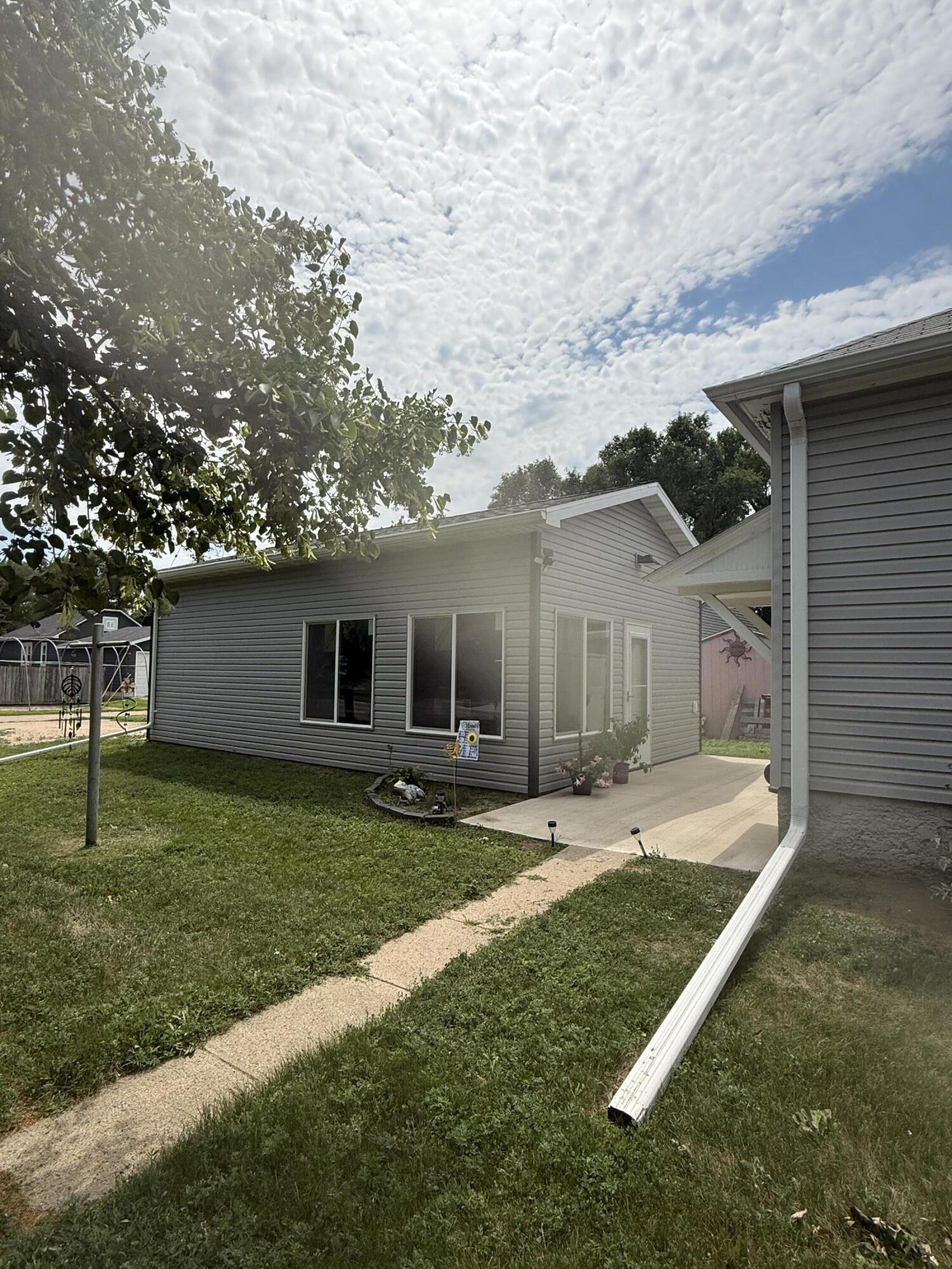 701 W 6th Ave