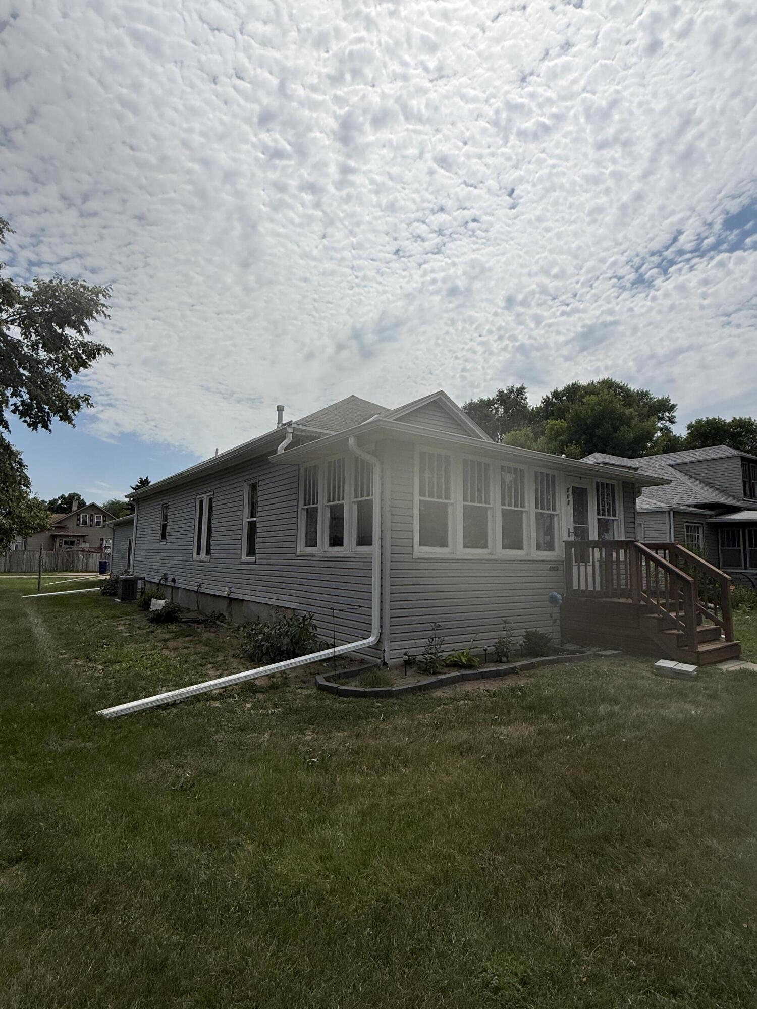 701 W 6th Ave