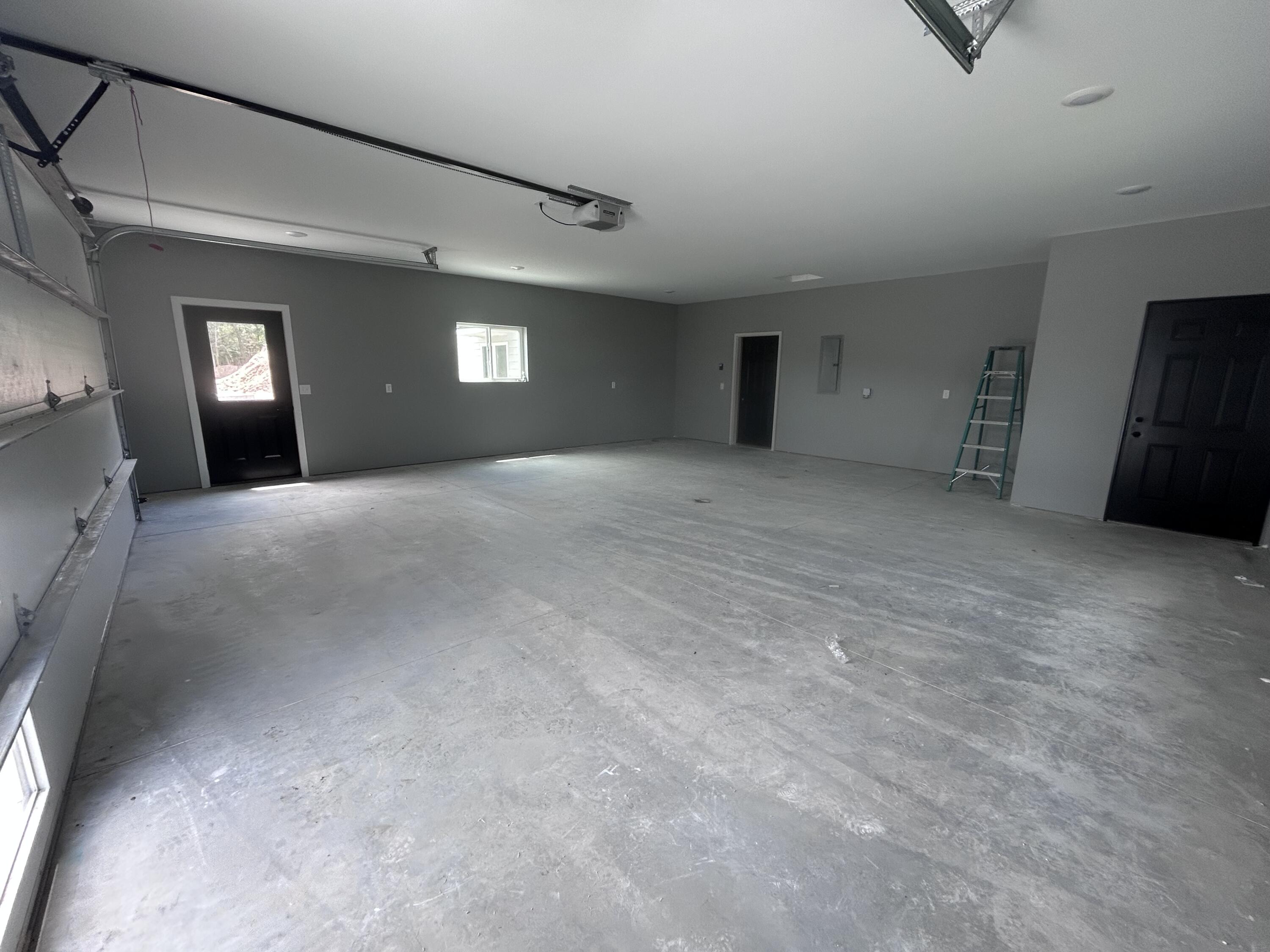 1145 Woods Cir