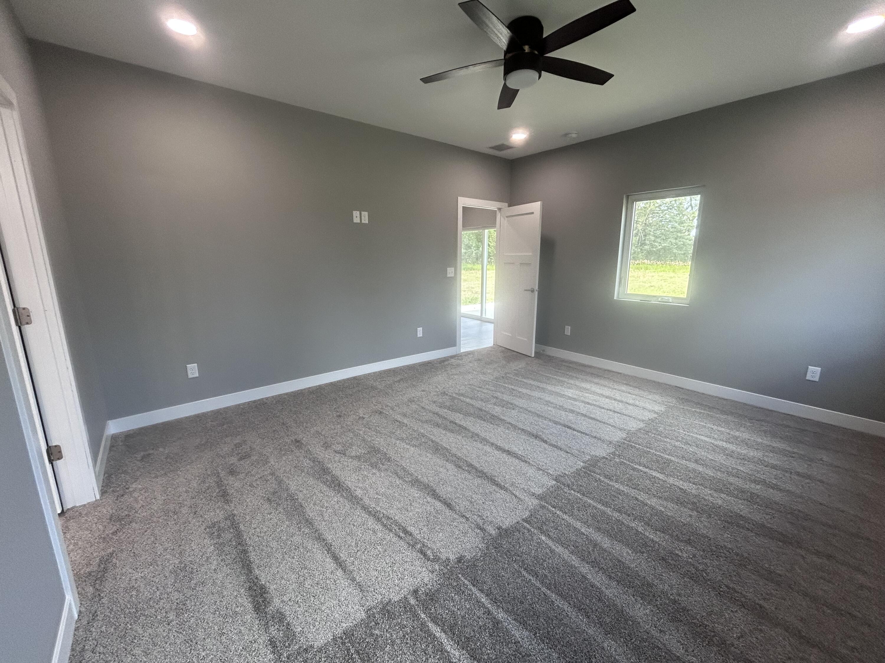 1145 Woods Cir