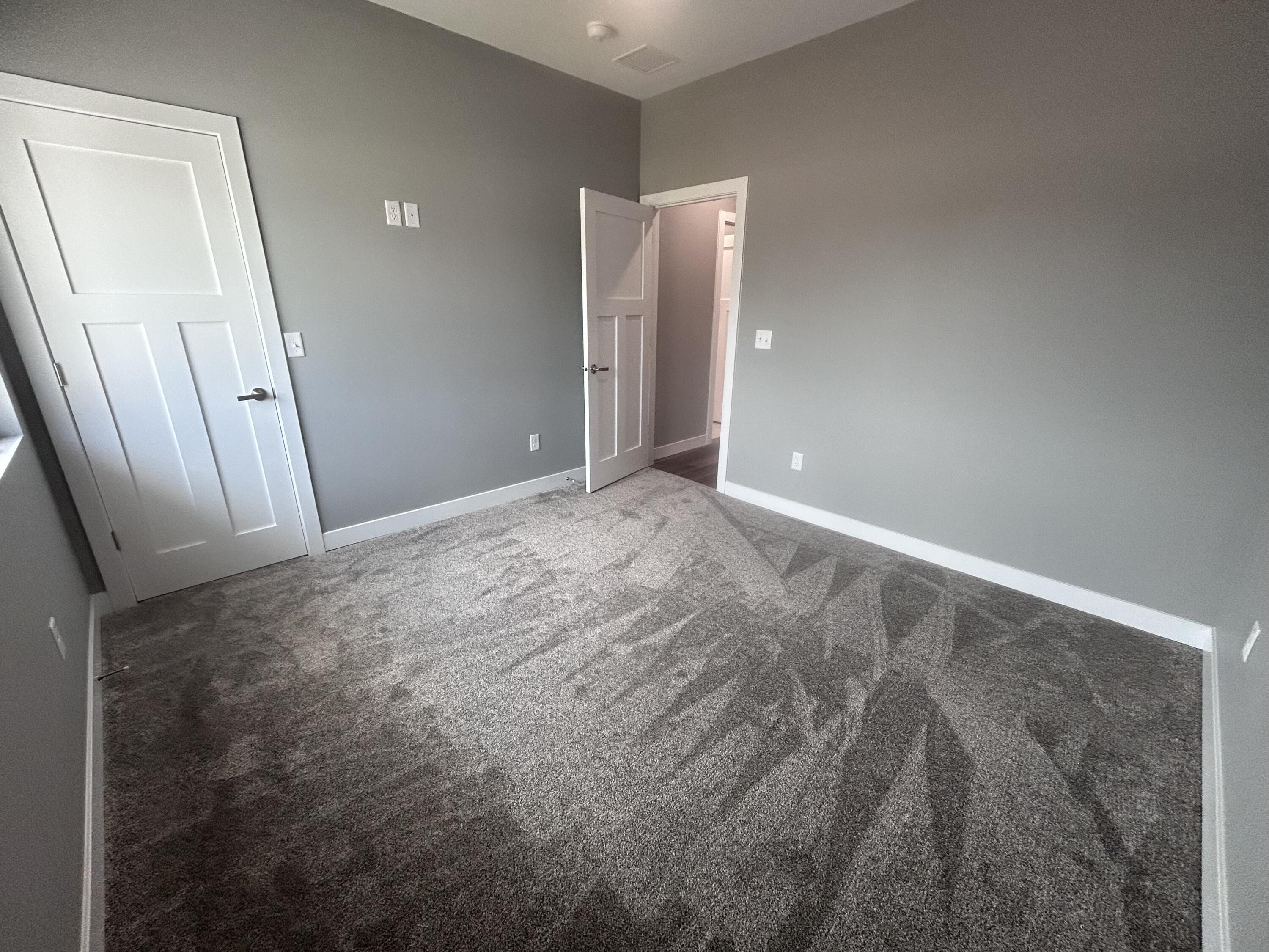 1145 Woods Cir