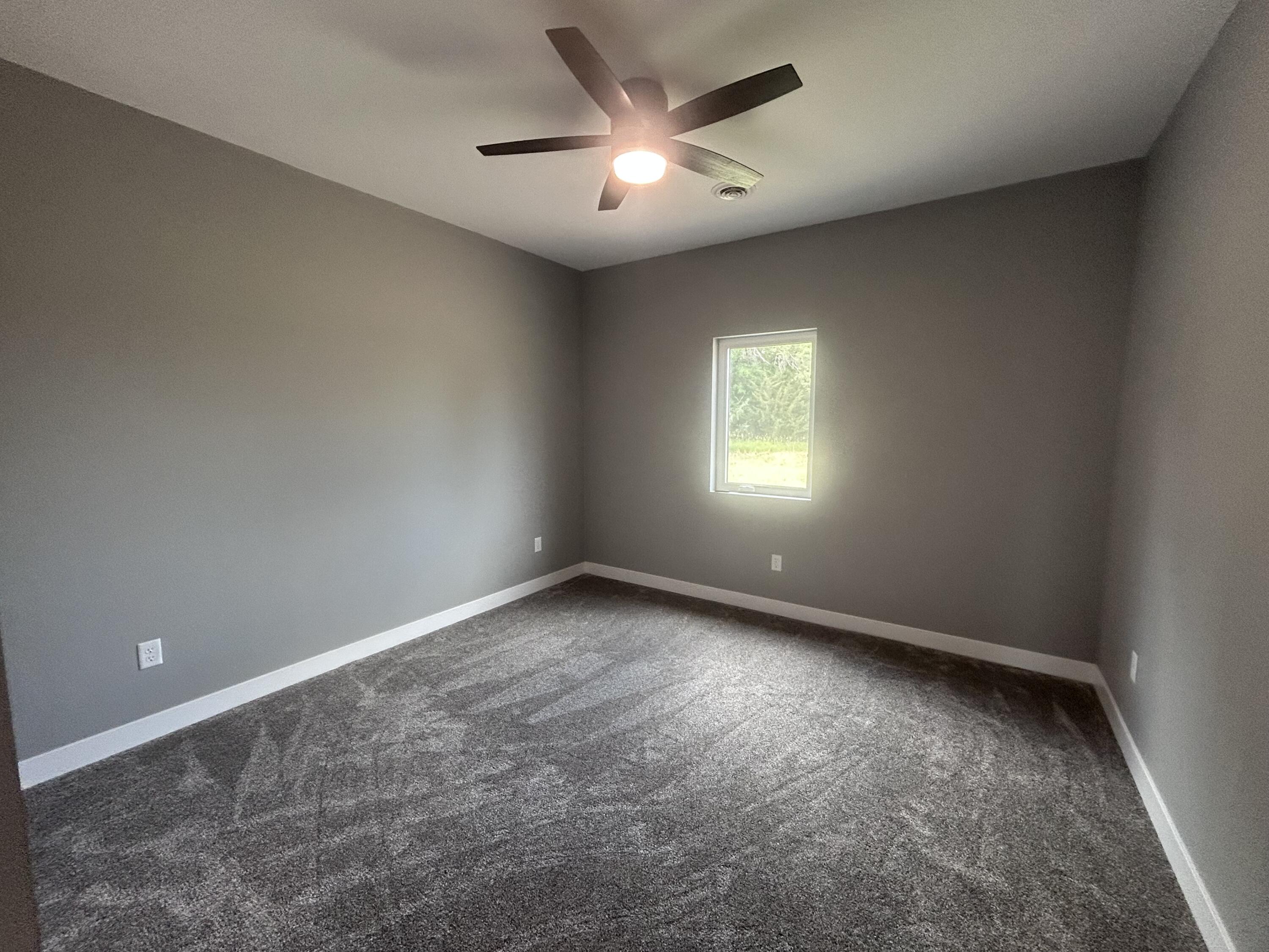 1145 Woods Cir