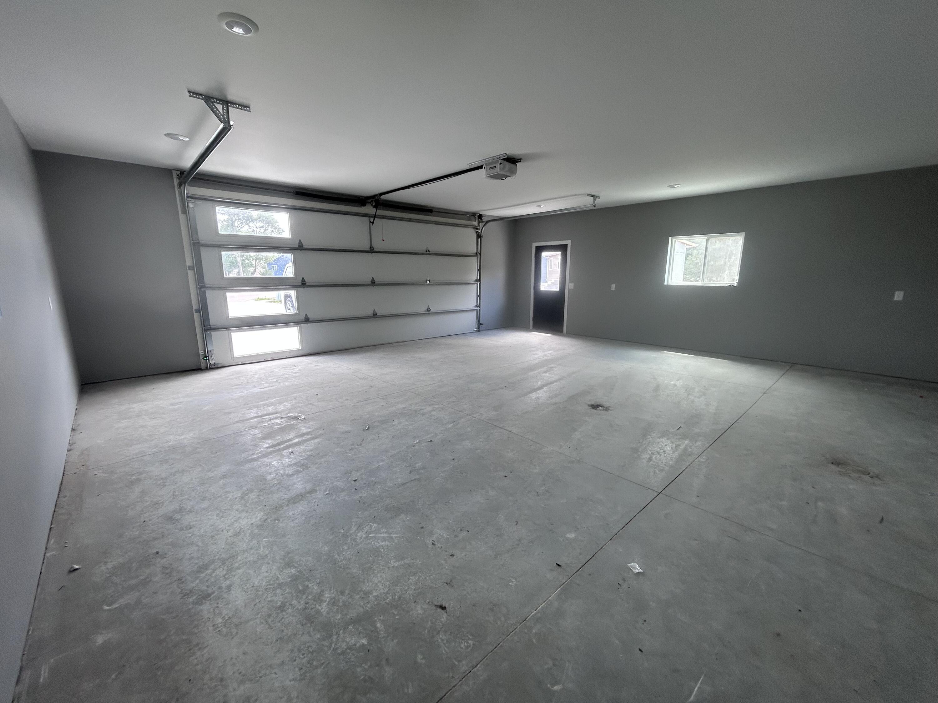 1145 Woods Cir