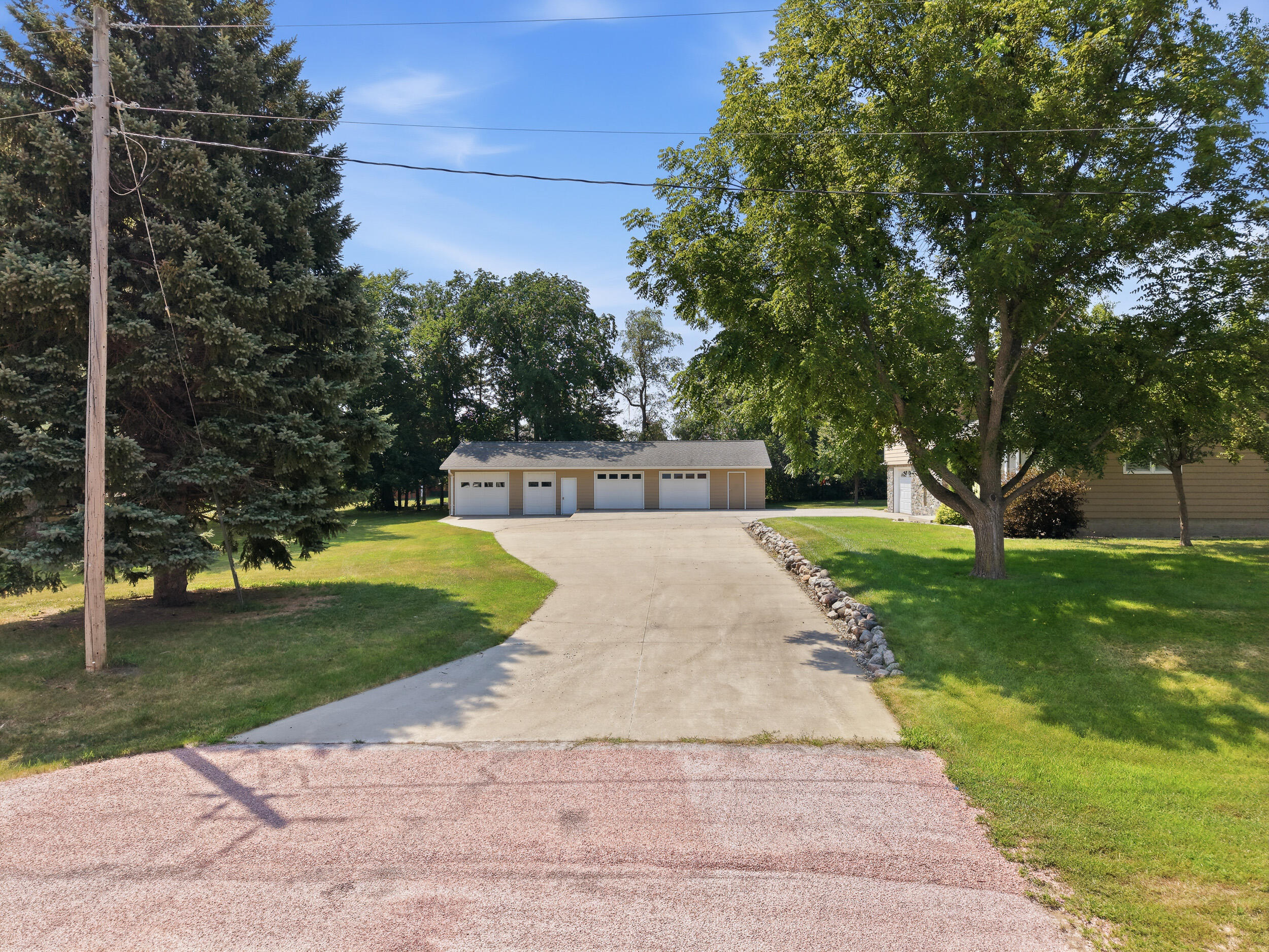 203 3rd St