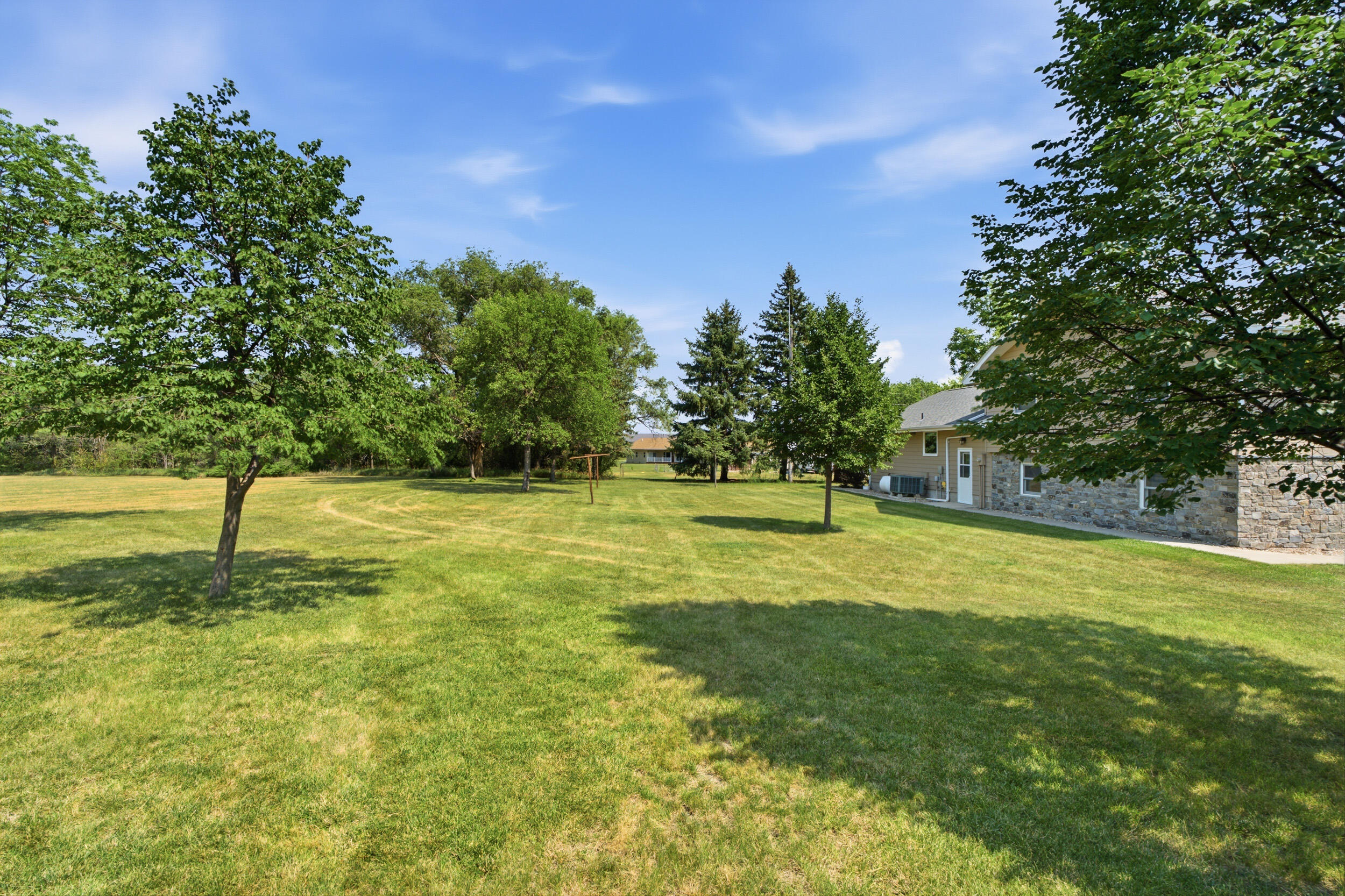203 3rd St
