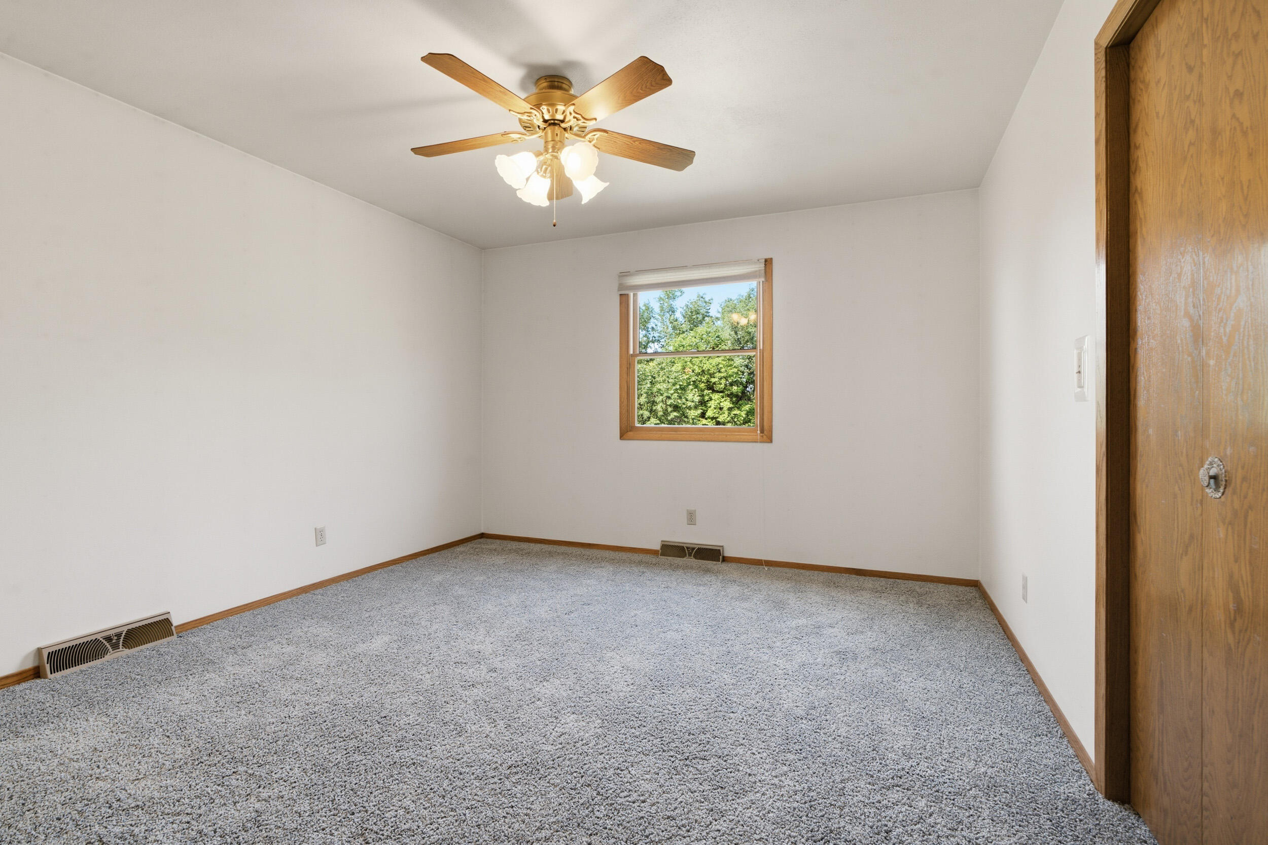 203 3rd St