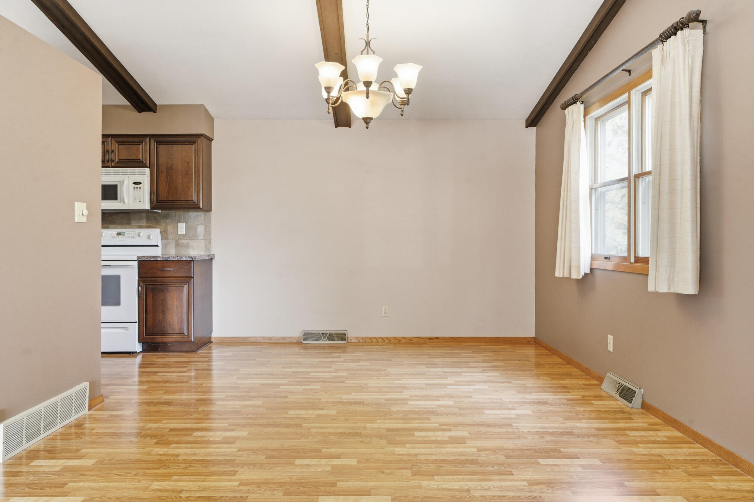 203 3rd St