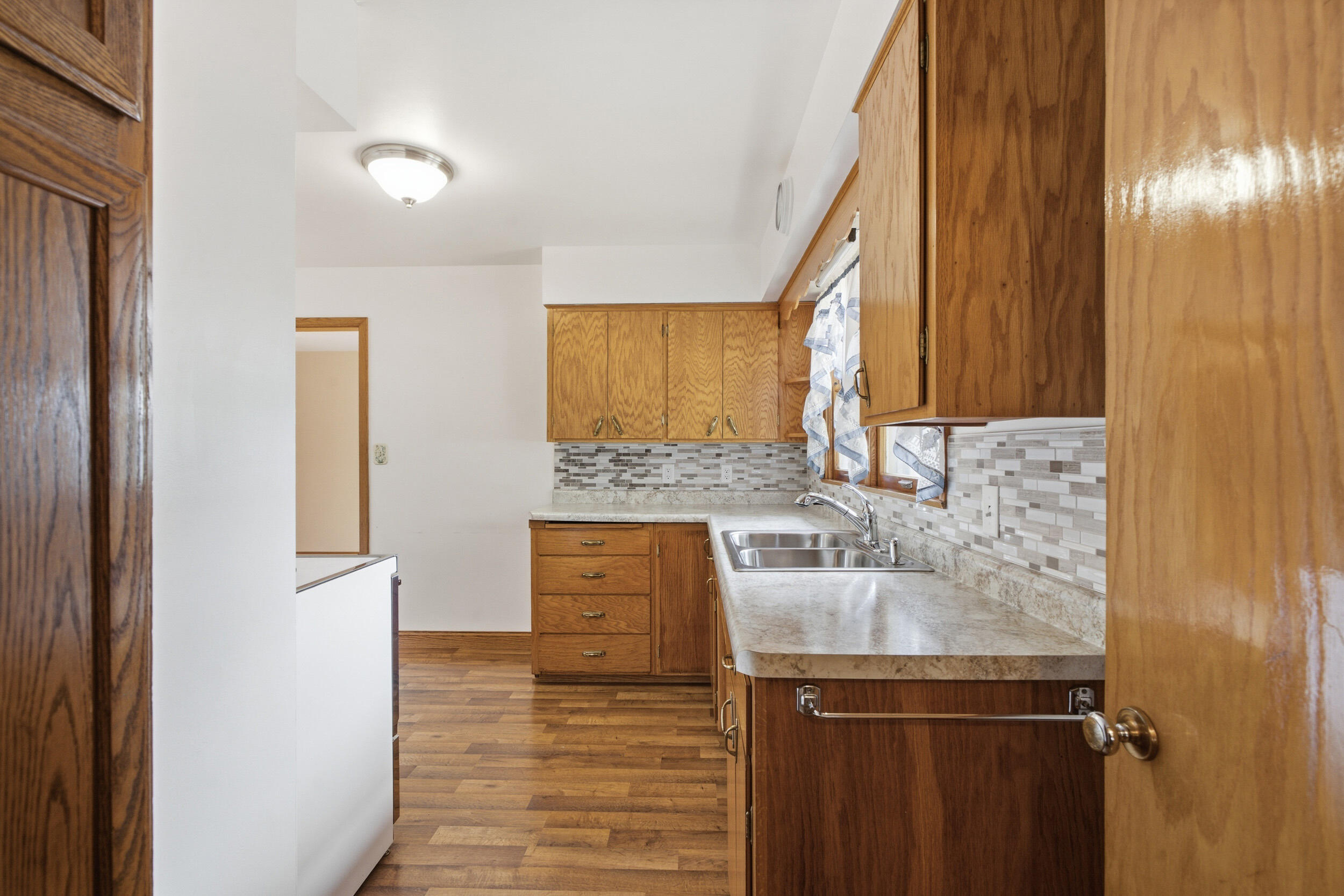 221 S Montana St