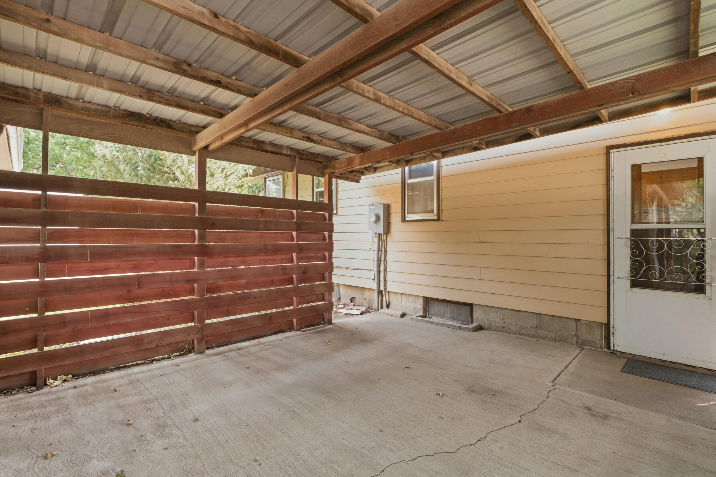 221 S Montana St