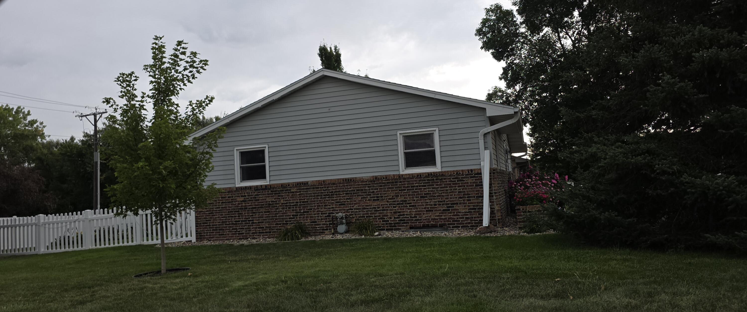 300 E 15th Ave