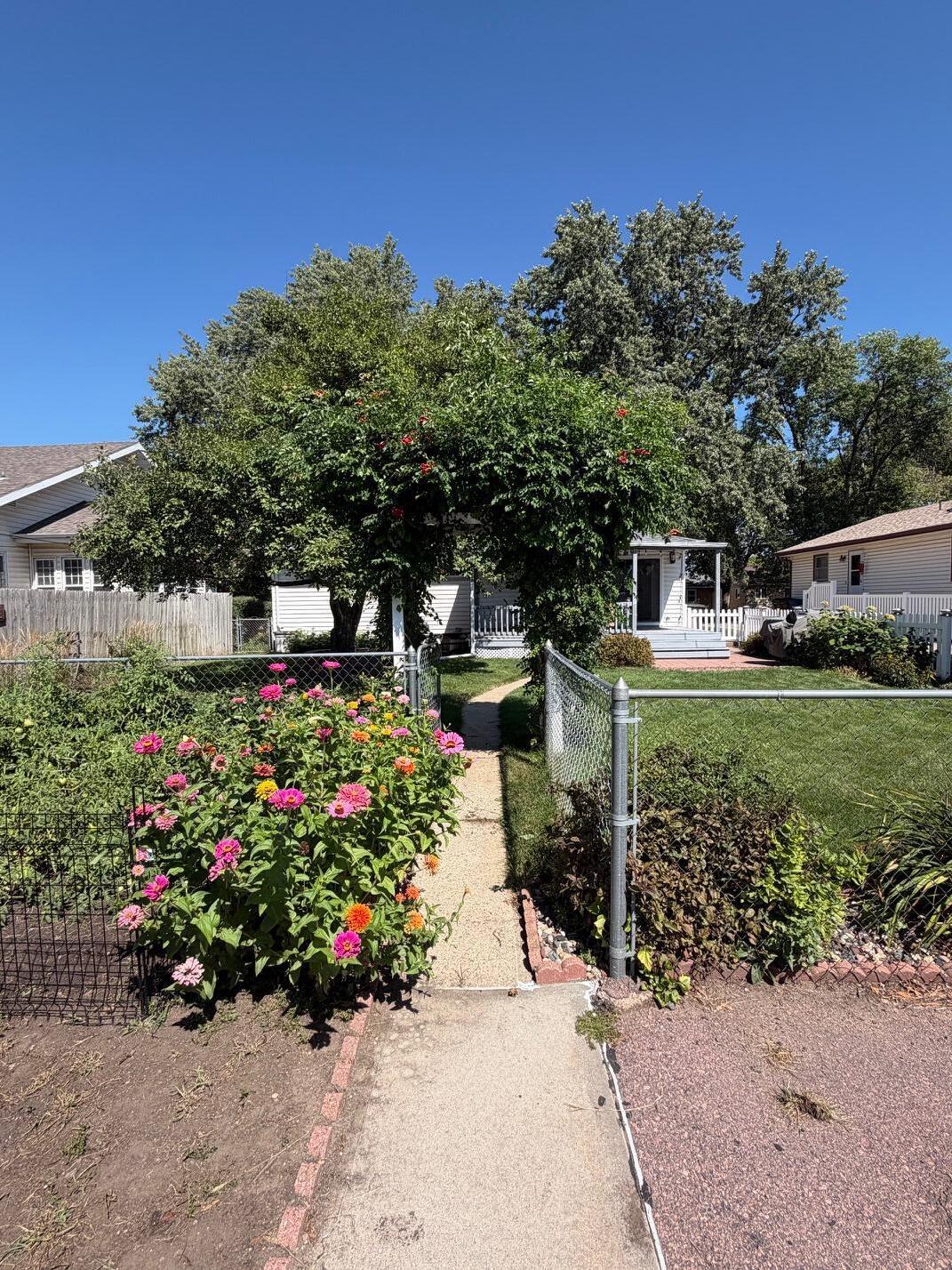 407 W 13th Ave