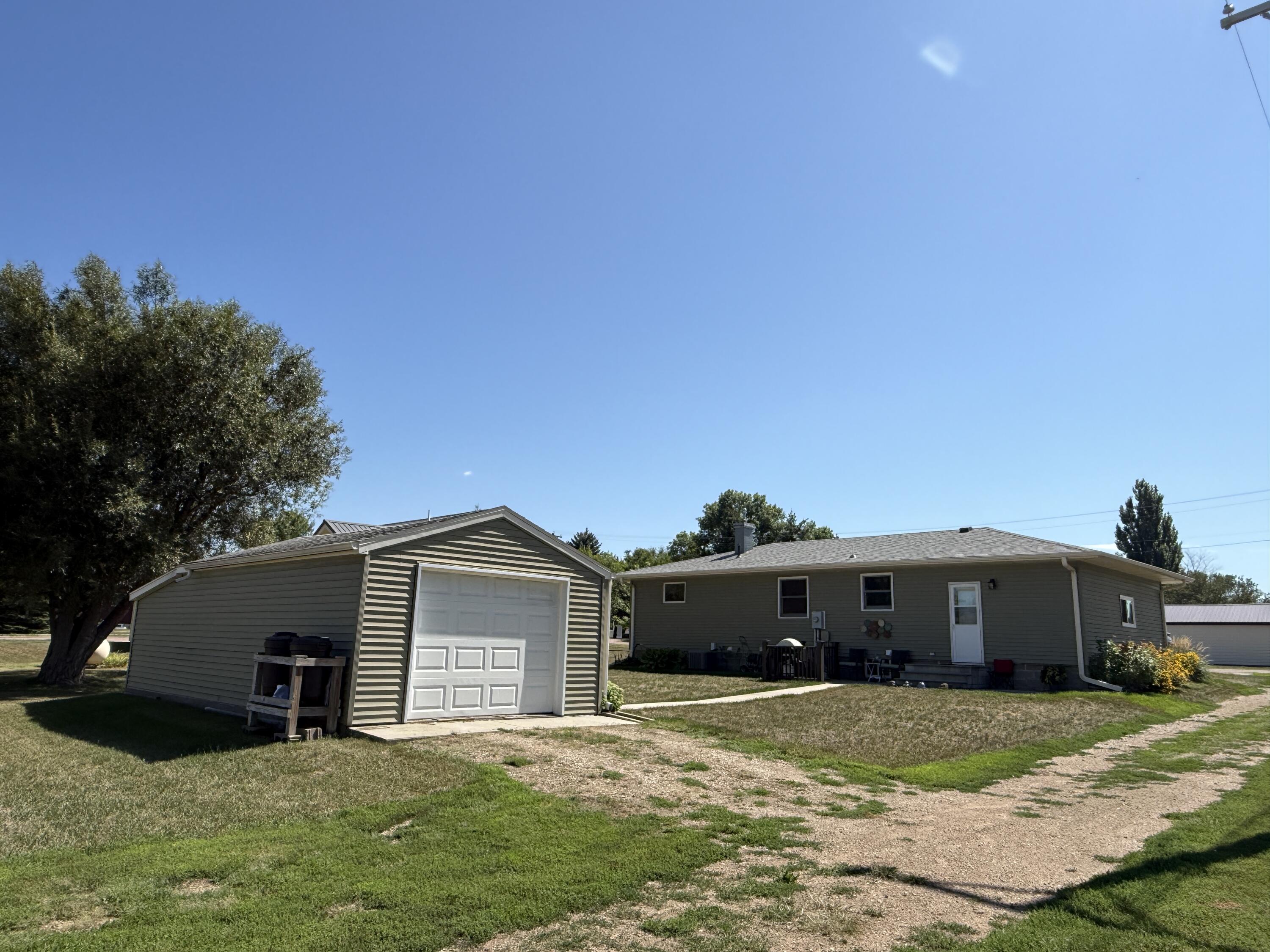 306 2nd St