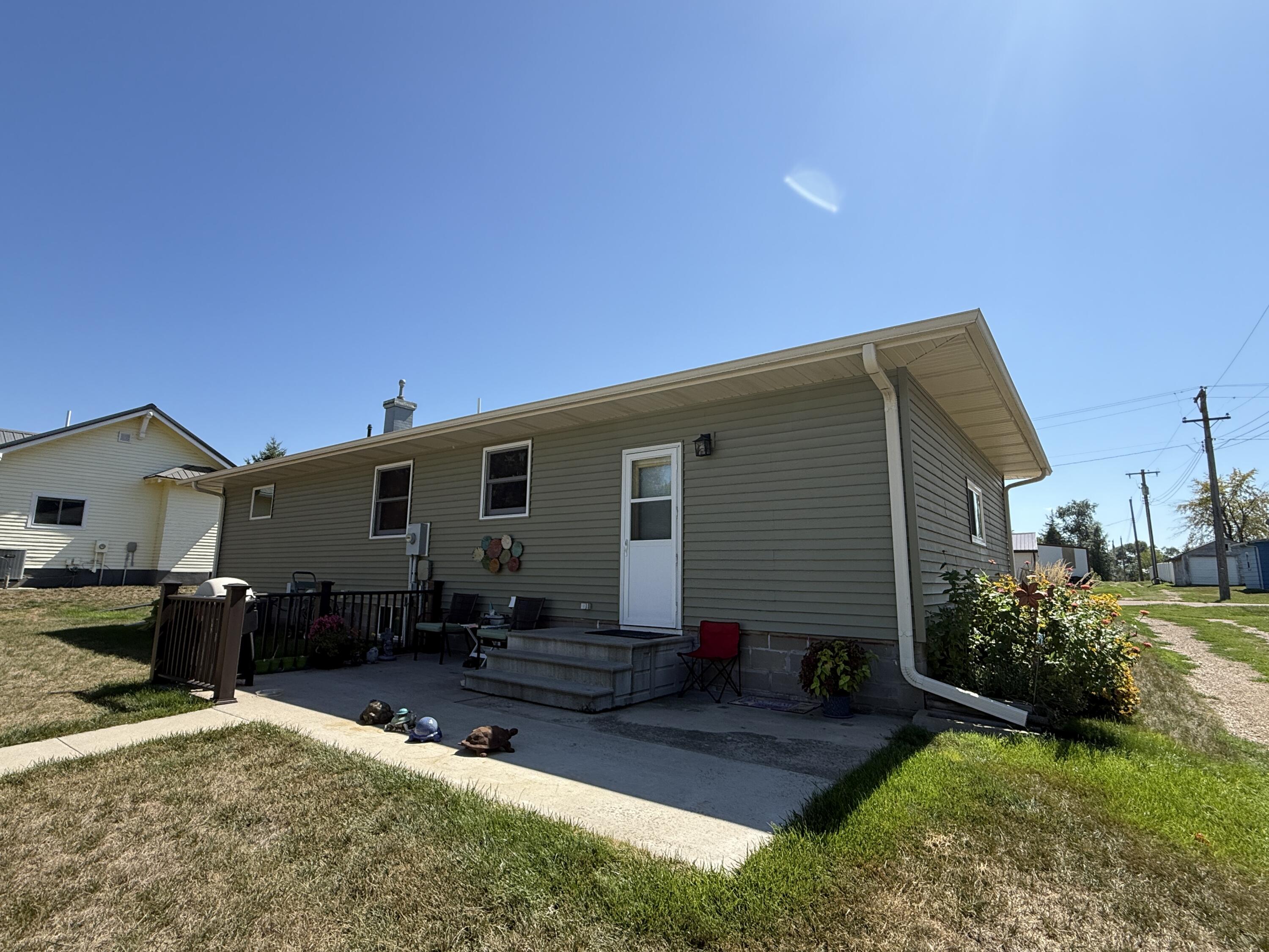 306 2nd St