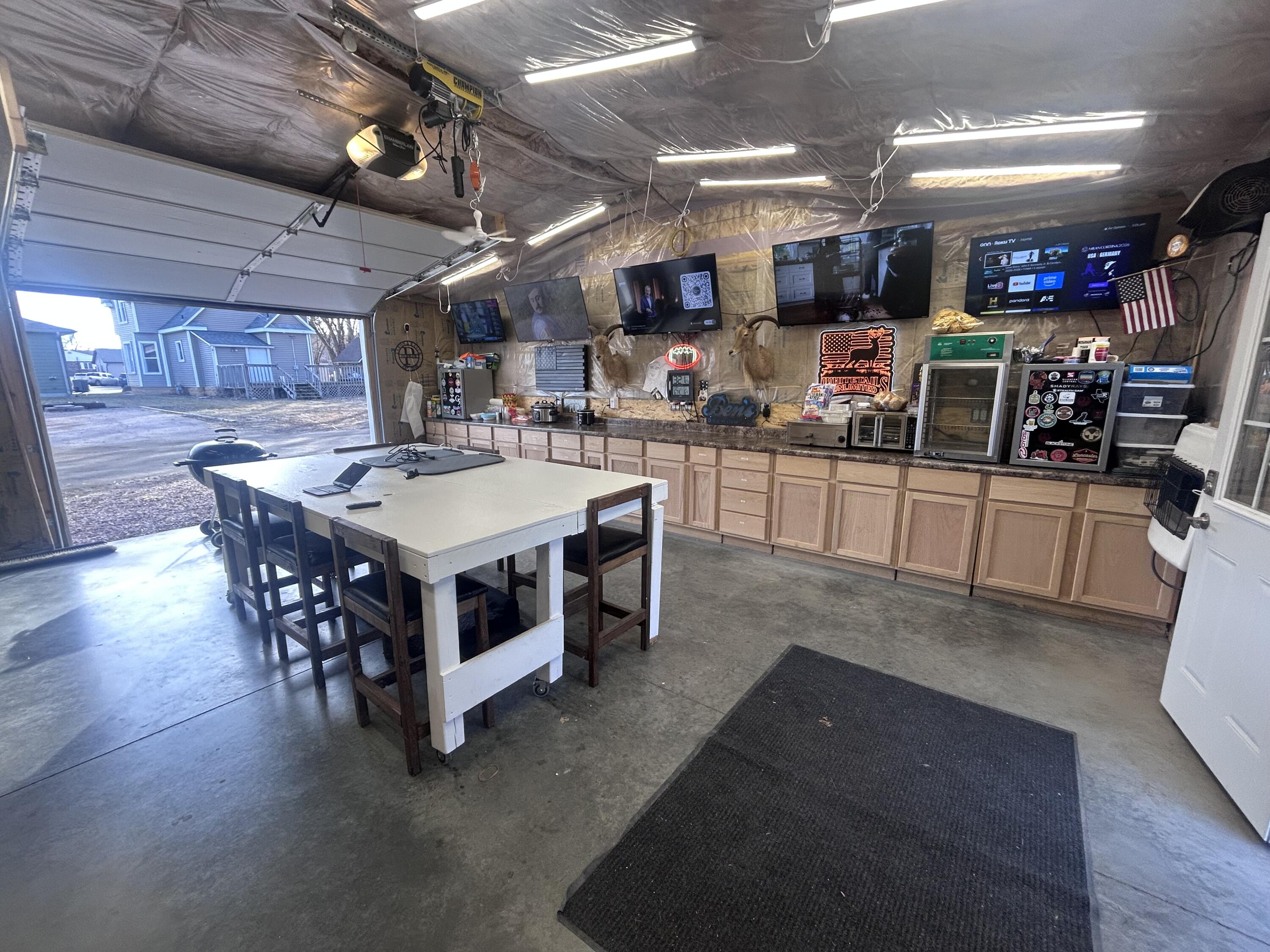 209 E 7th Ave