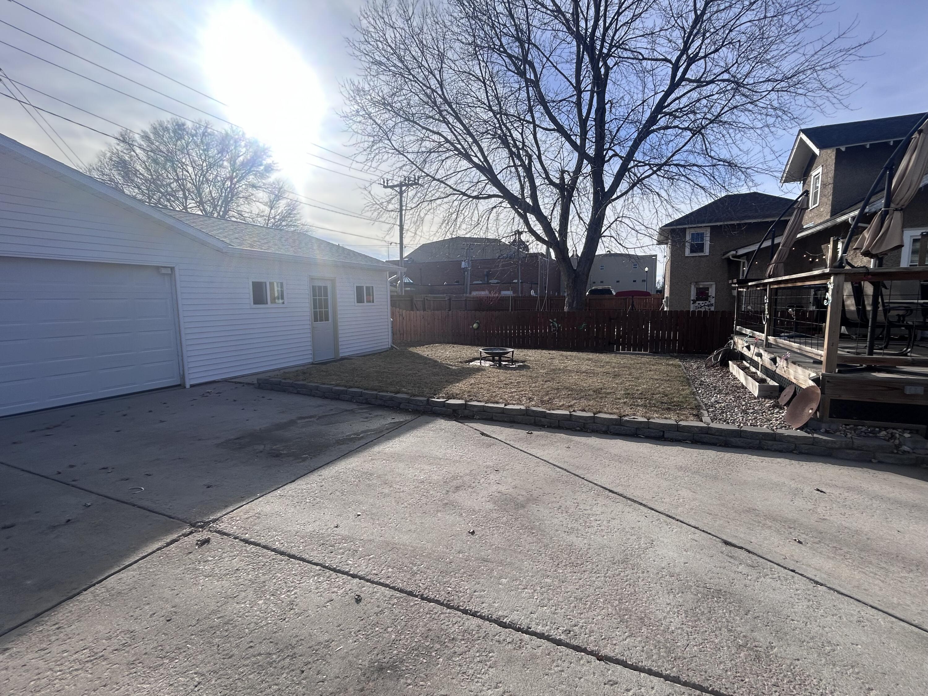 209 E 7th Ave
