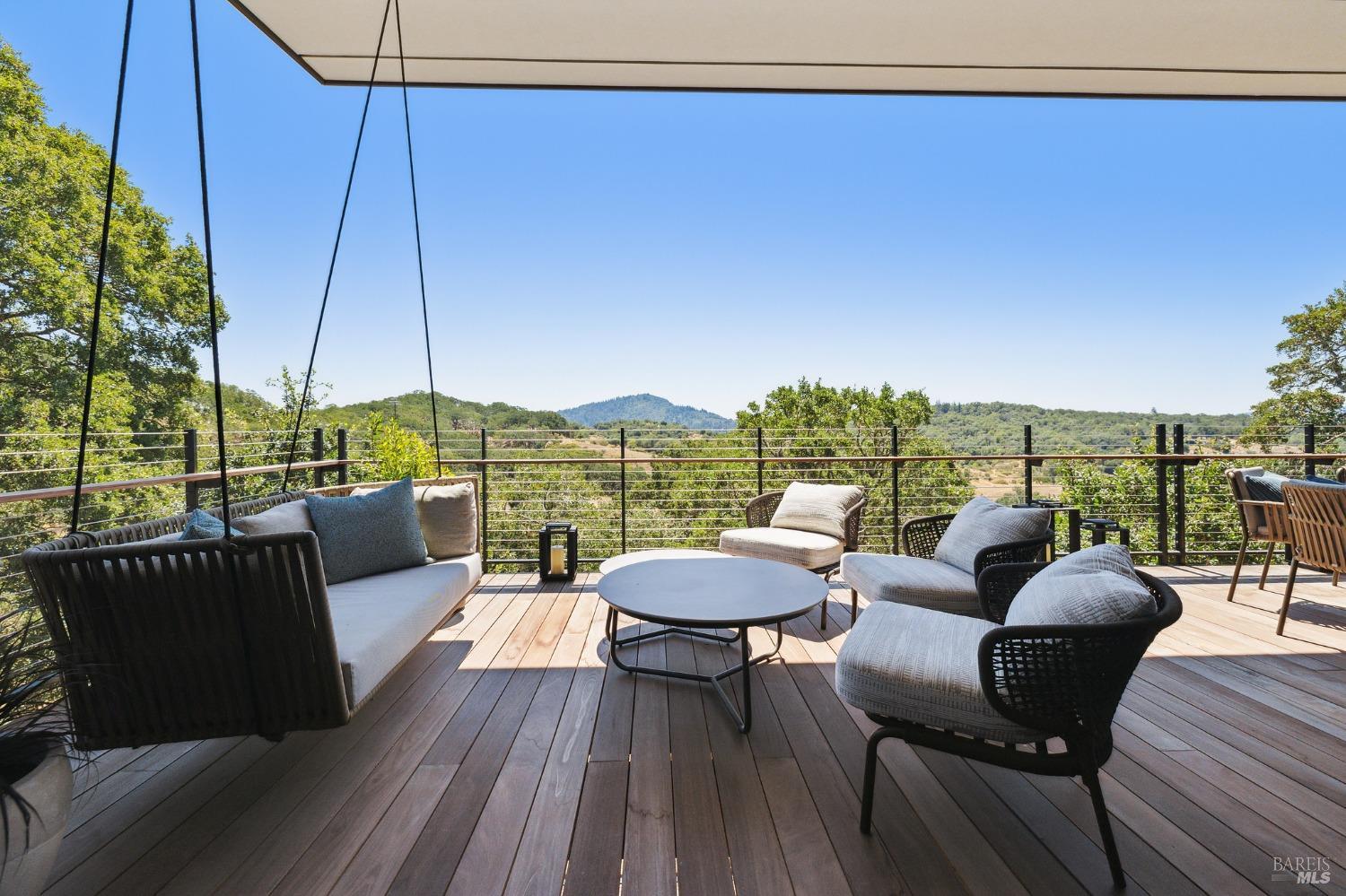 160 Woodlands Drive SE