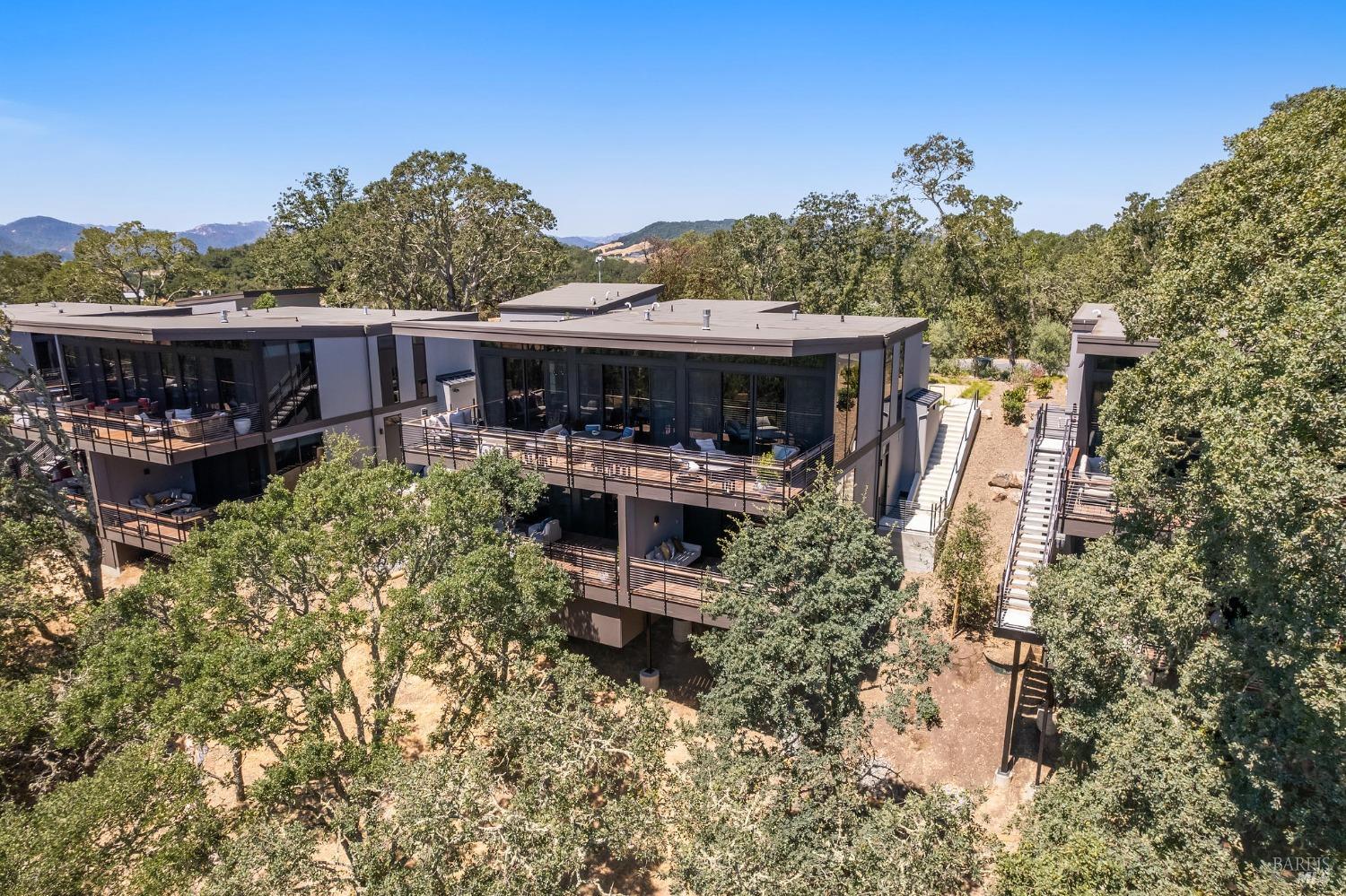 160 Woodlands Drive SE