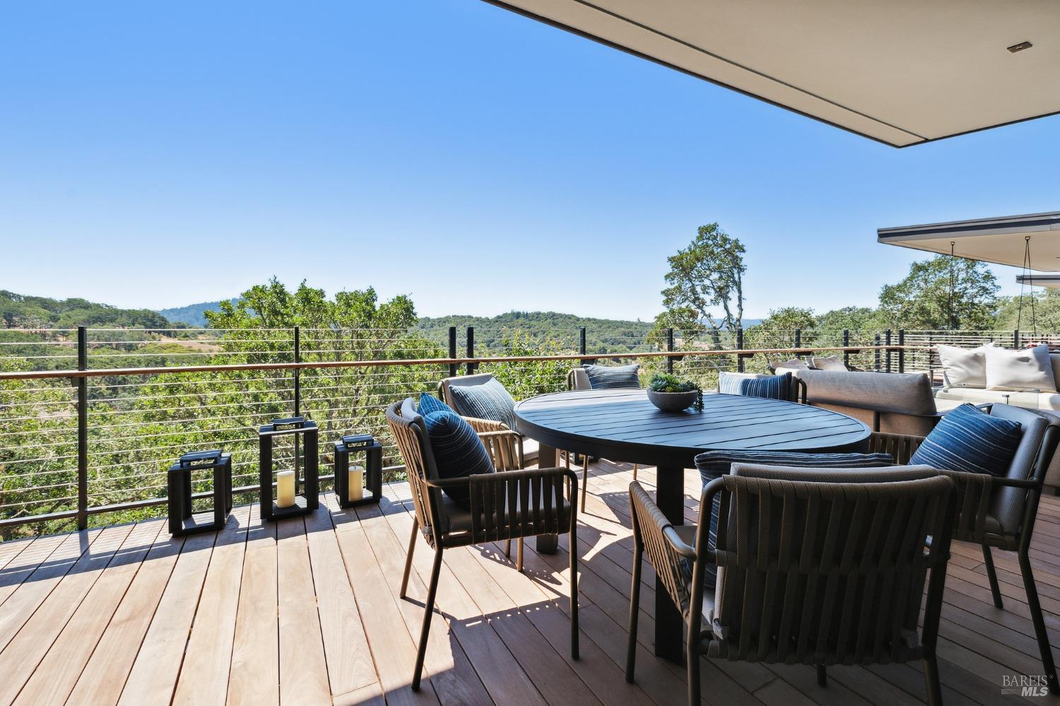 160 Woodlands Drive SE