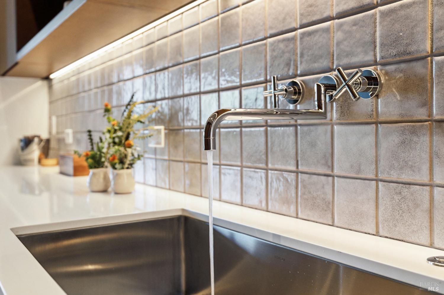 160 Woodlands Drive SE